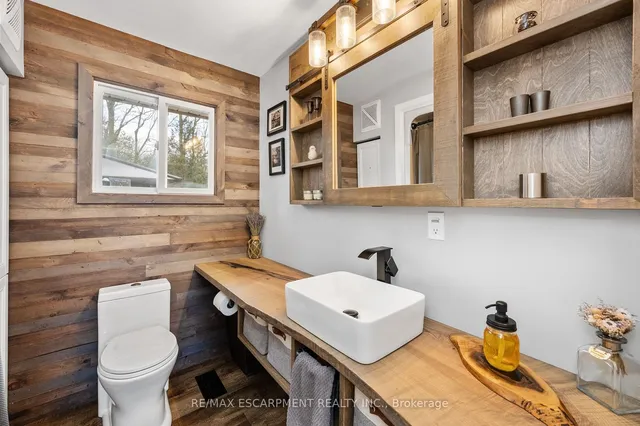 Additional property image - 2118 Governors Rd
