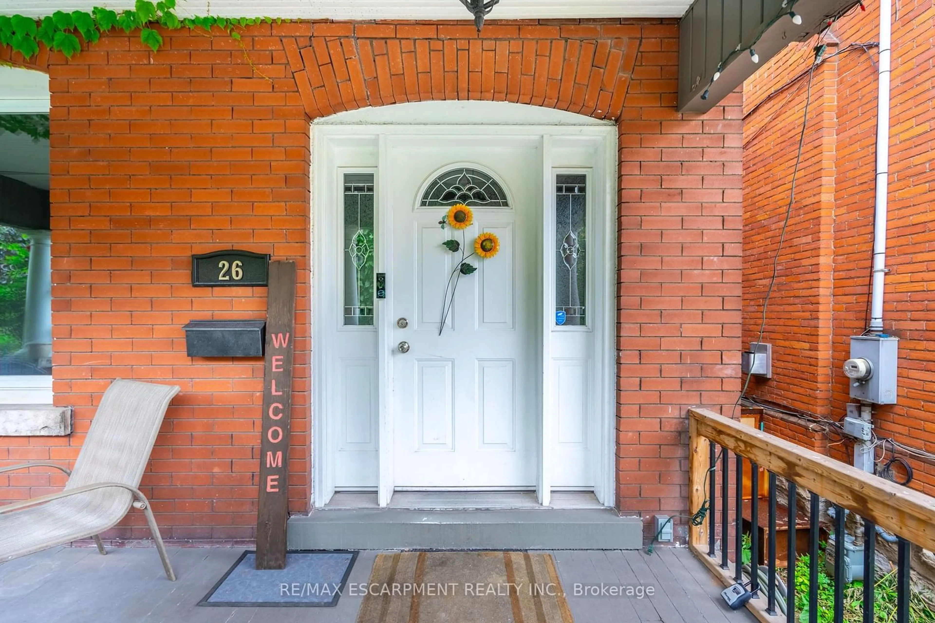 Indoor entryway, wood floors for 26 Ontario Ave, Hamilton Ontario L8N 2X2