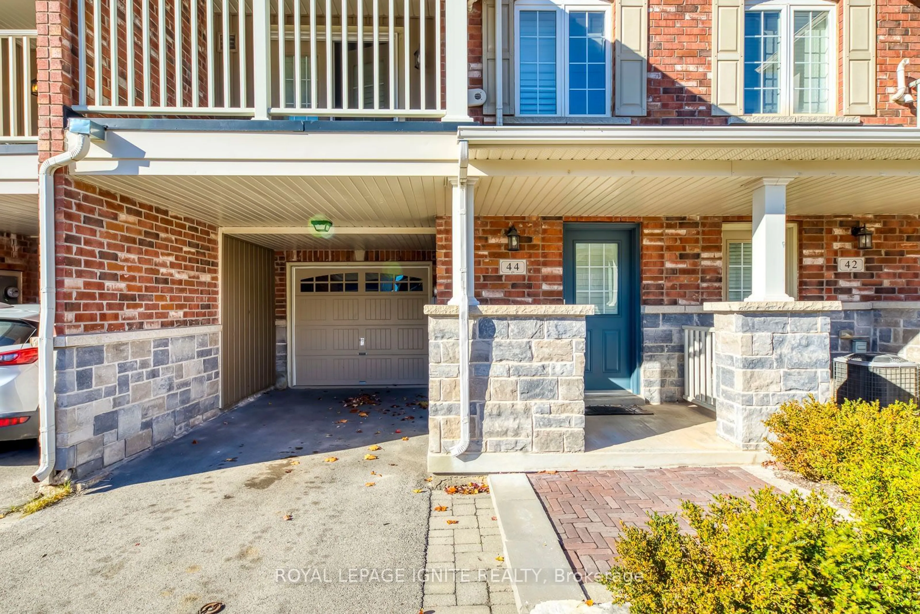 A pic from exterior of the house or condo, the street view for 44 Nisbet Blvd, Hamilton Ontario L8B 0S9