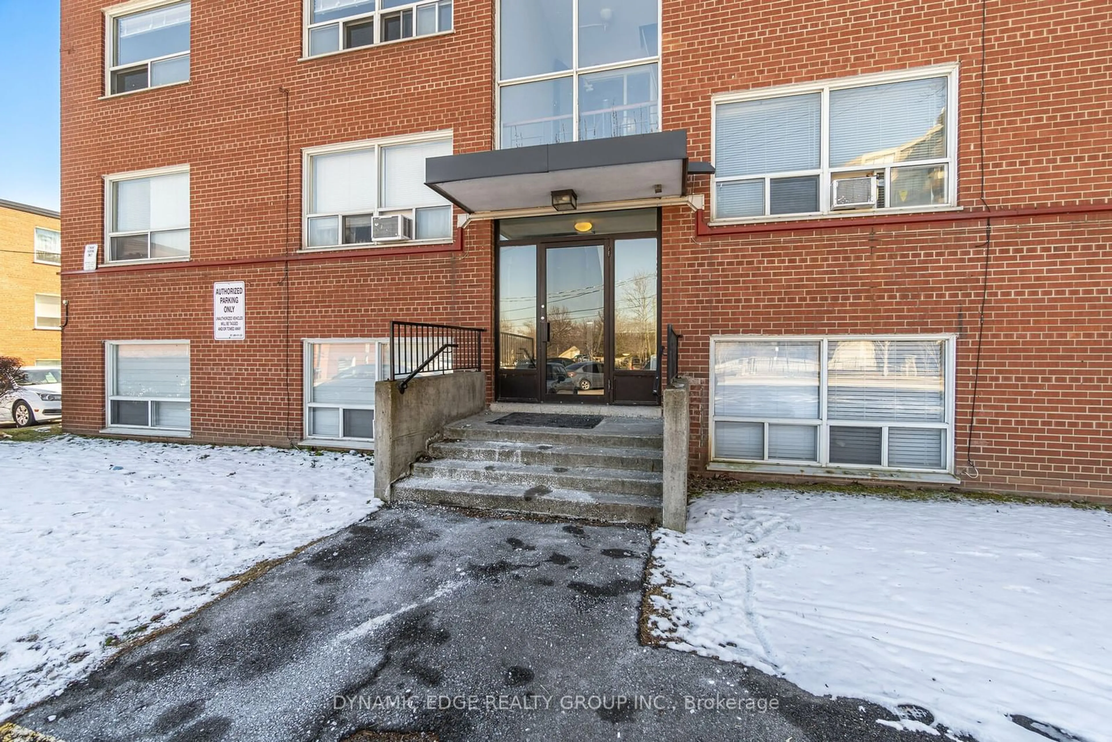 A pic from exterior of the house or condo, the front or back of building for 57 Mericourt Rd #103, Hamilton Ontario L8S 2N5