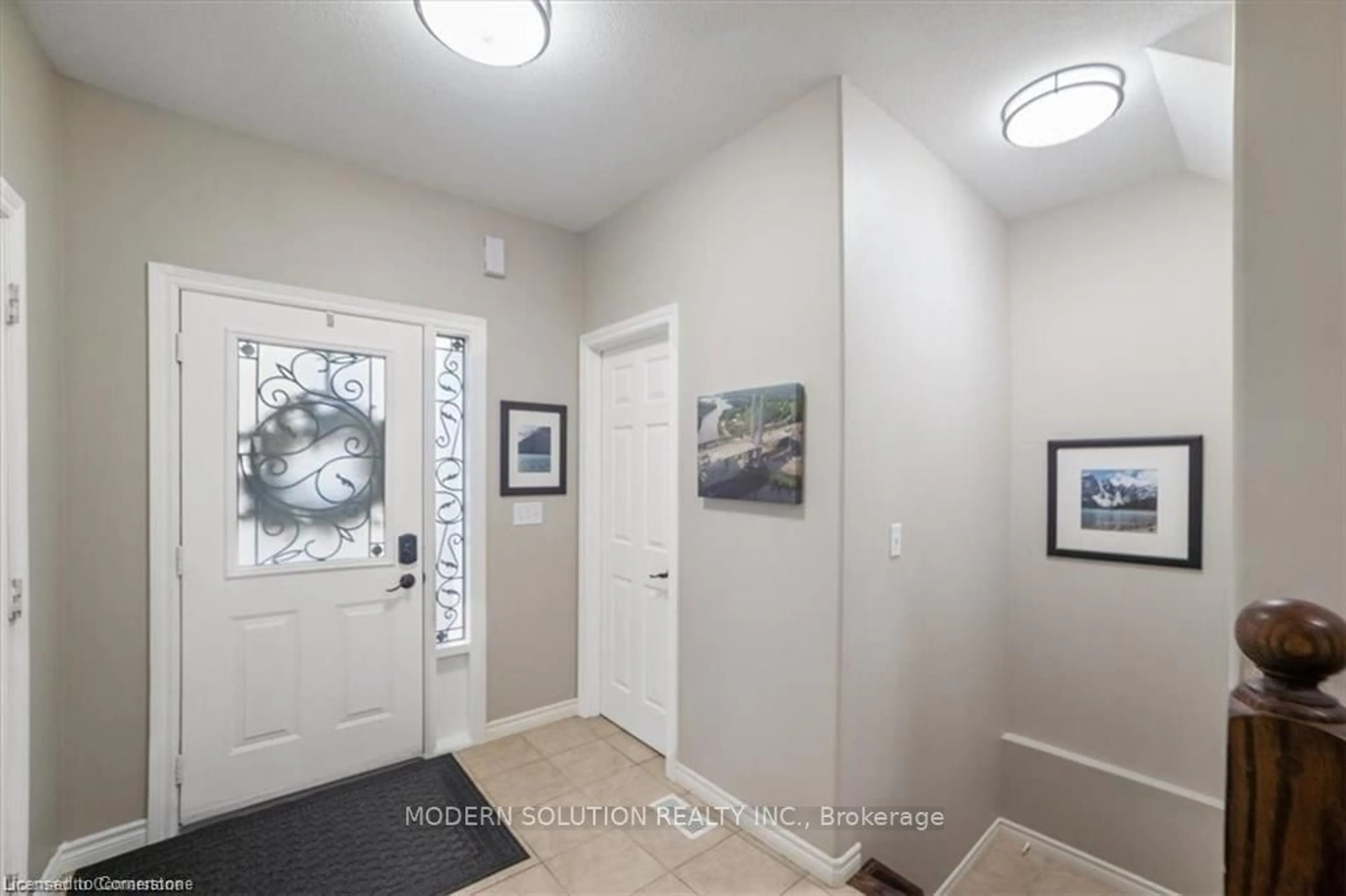 Indoor entryway, wood floors for 227 Mcnichol Dr, Cambridge Ontario N1P 1J3