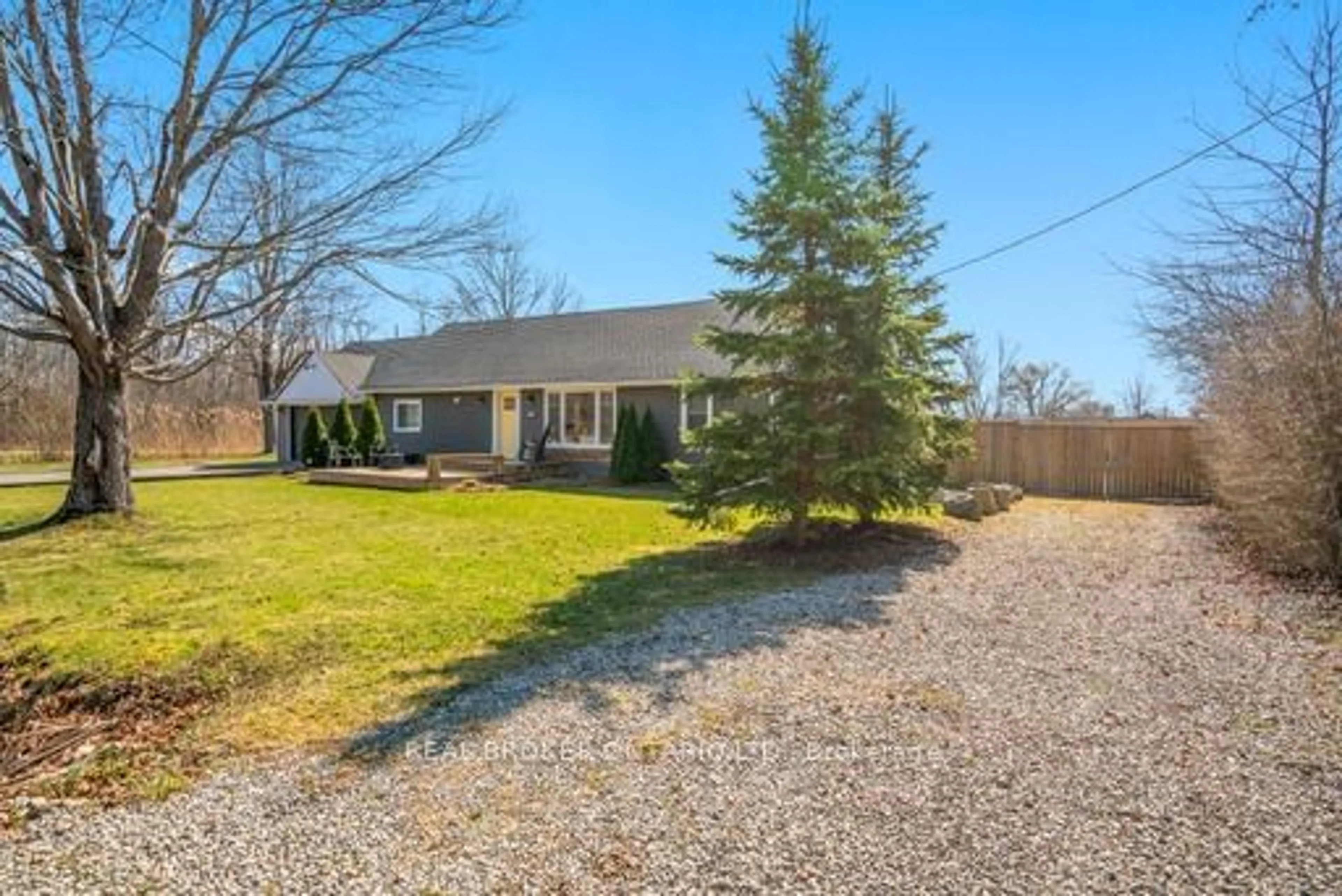 Frontside or backside of a home, cottage for 2913 Ridgemount Rd, Fort Erie Ontario L0S 1S0