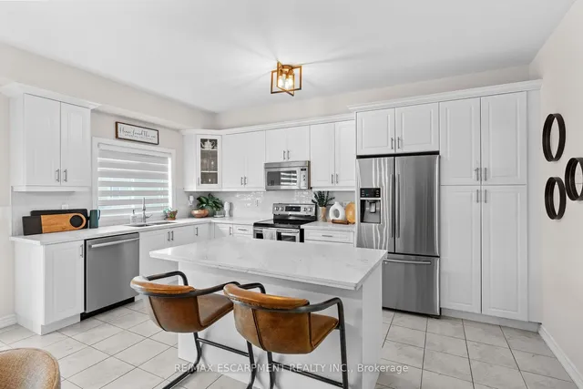 Additional property image - 7 Savage Dr