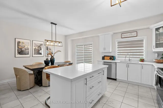 Additional property image - 7 Savage Dr
