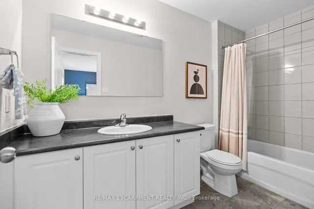 Additional property image - 7 Savage Dr