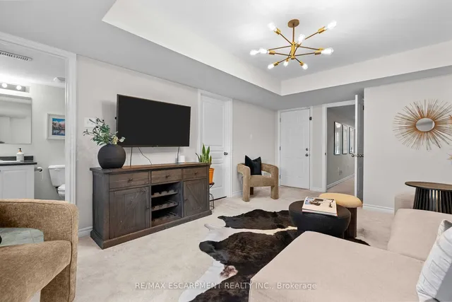 Additional property image - 7 Savage Dr