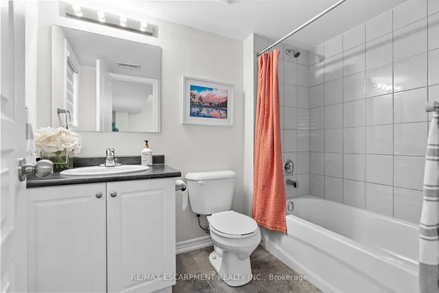 Additional property image - 7 Savage Dr