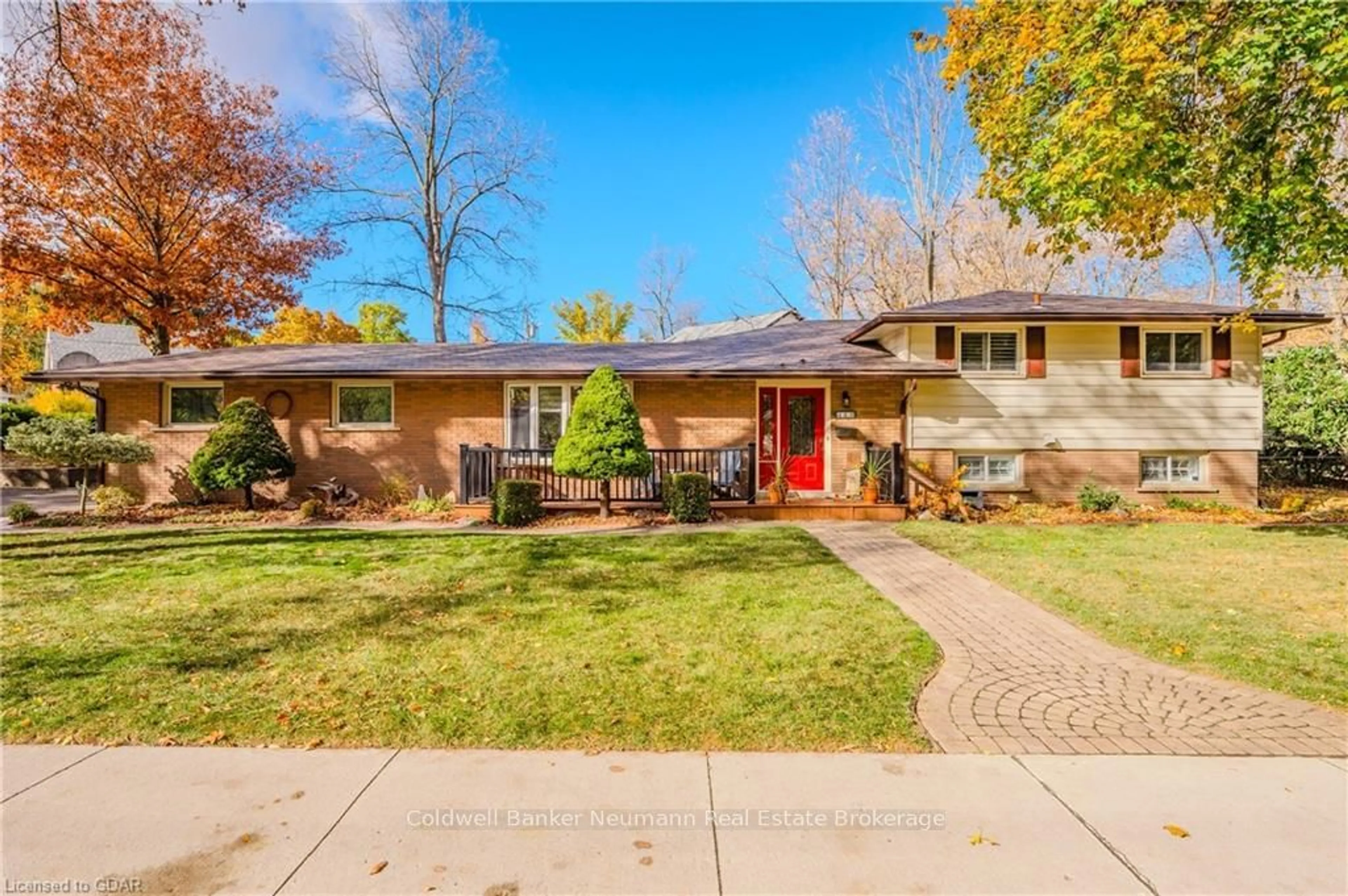 Frontside or backside of a home, the street view for 119 BRISTOL St, Guelph Ontario N1H 3L8