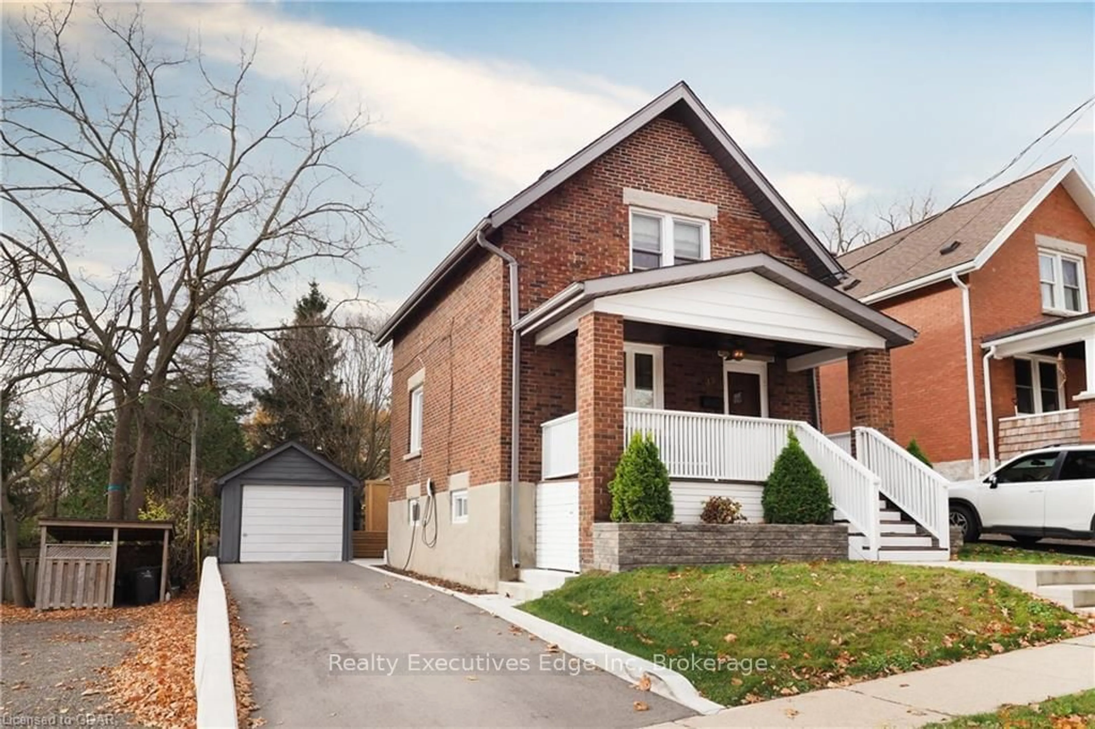 Home with brick exterior material for 35 FERGUS St, Guelph Ontario N1H 5K8