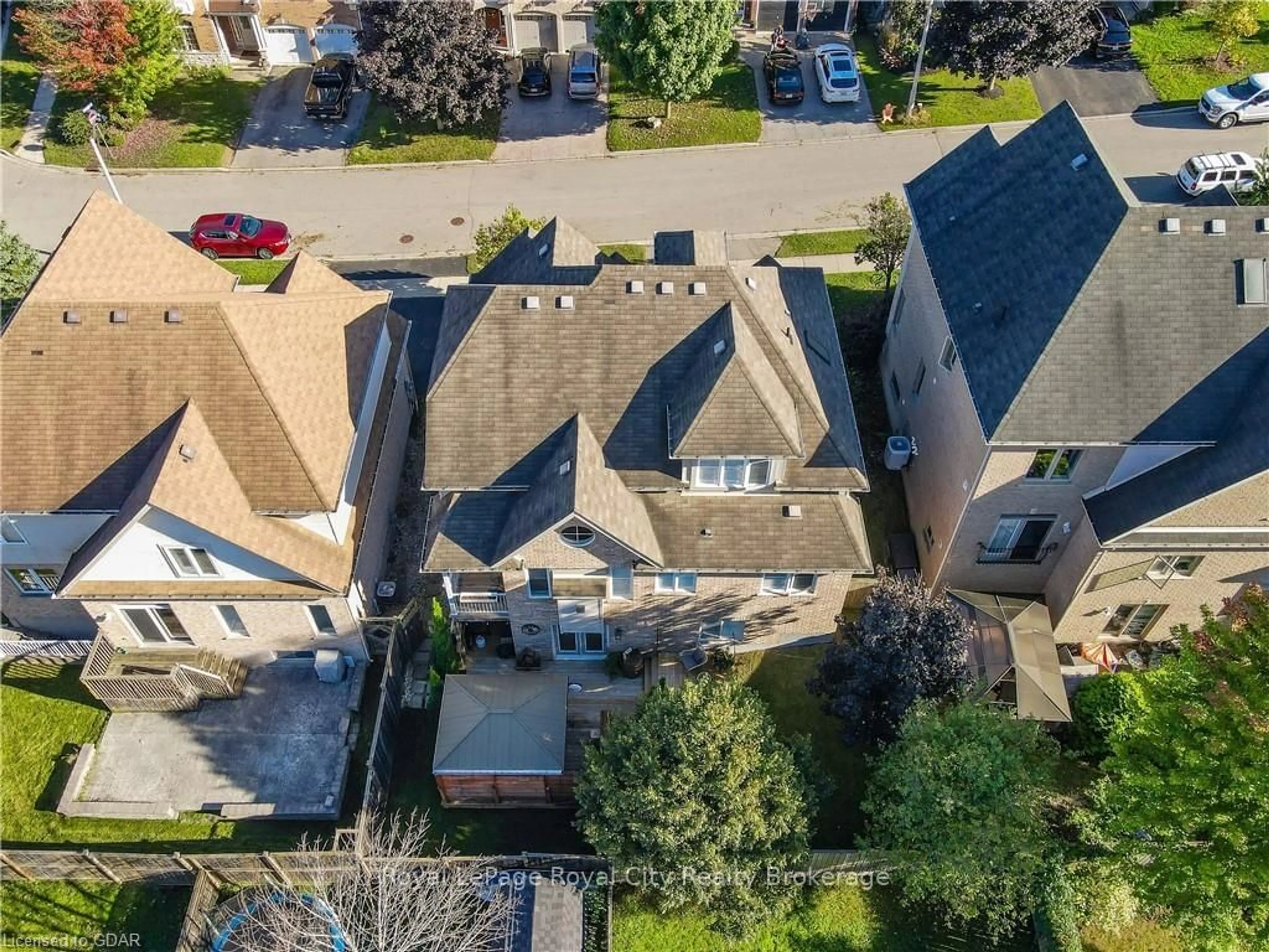 Frontside or backside of a home, the street view for 30 GEDDES Cres, Guelph Ontario N1G 5K2