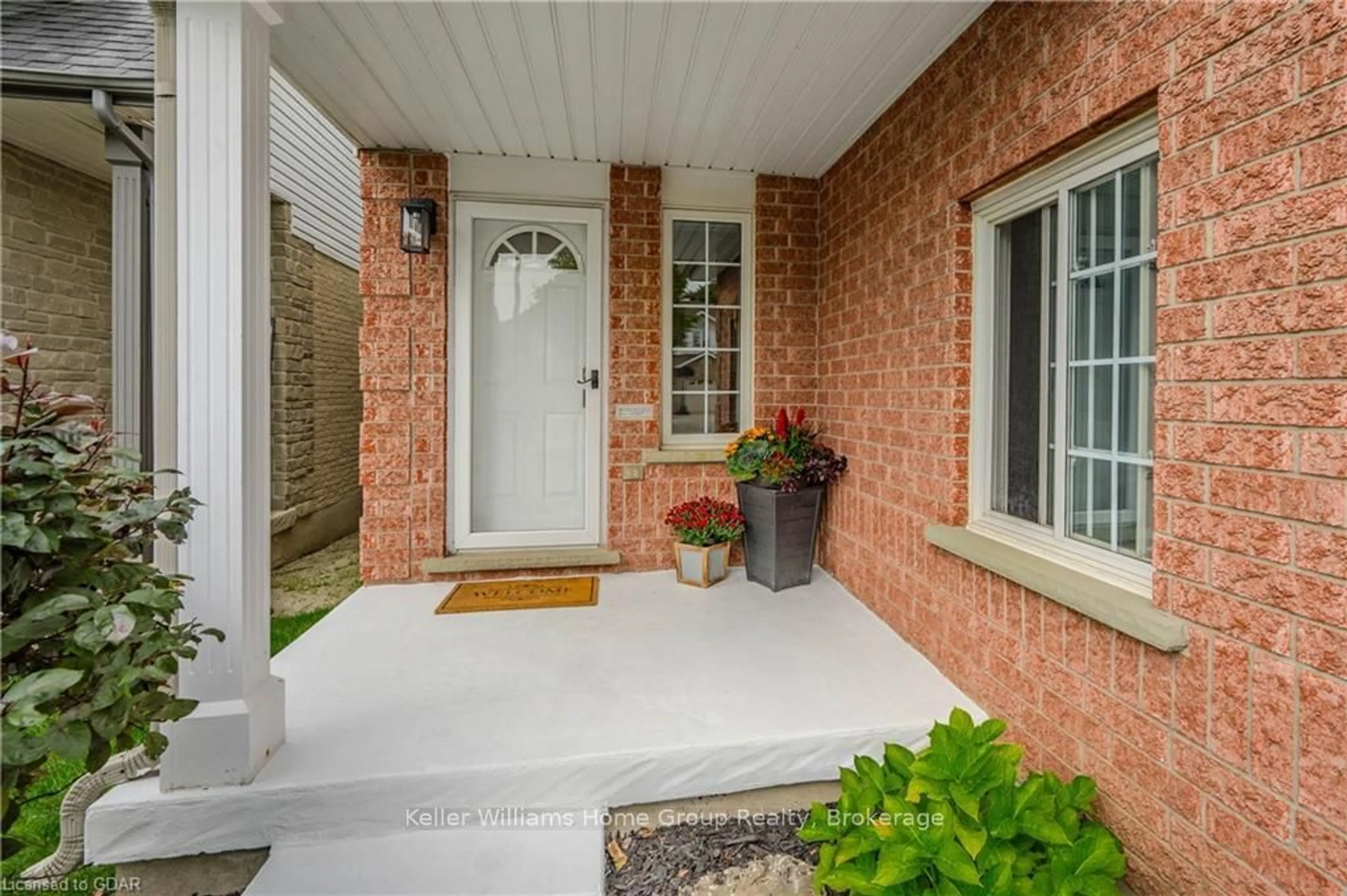 Indoor entryway, ceramic floors for 18 GAW Cres, Guelph Ontario N1L 1H8