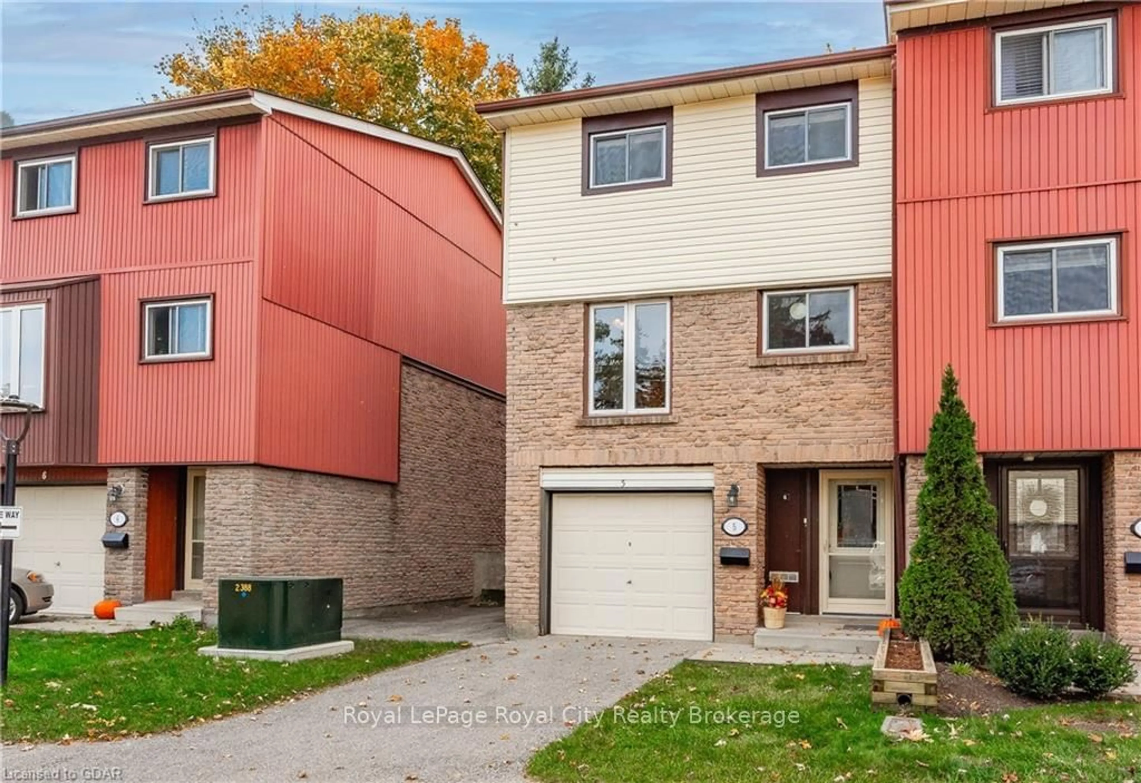 A pic from exterior of the house or condo, cottage for 2 WORTON Ave #5, Guelph Ontario N1H 7C5