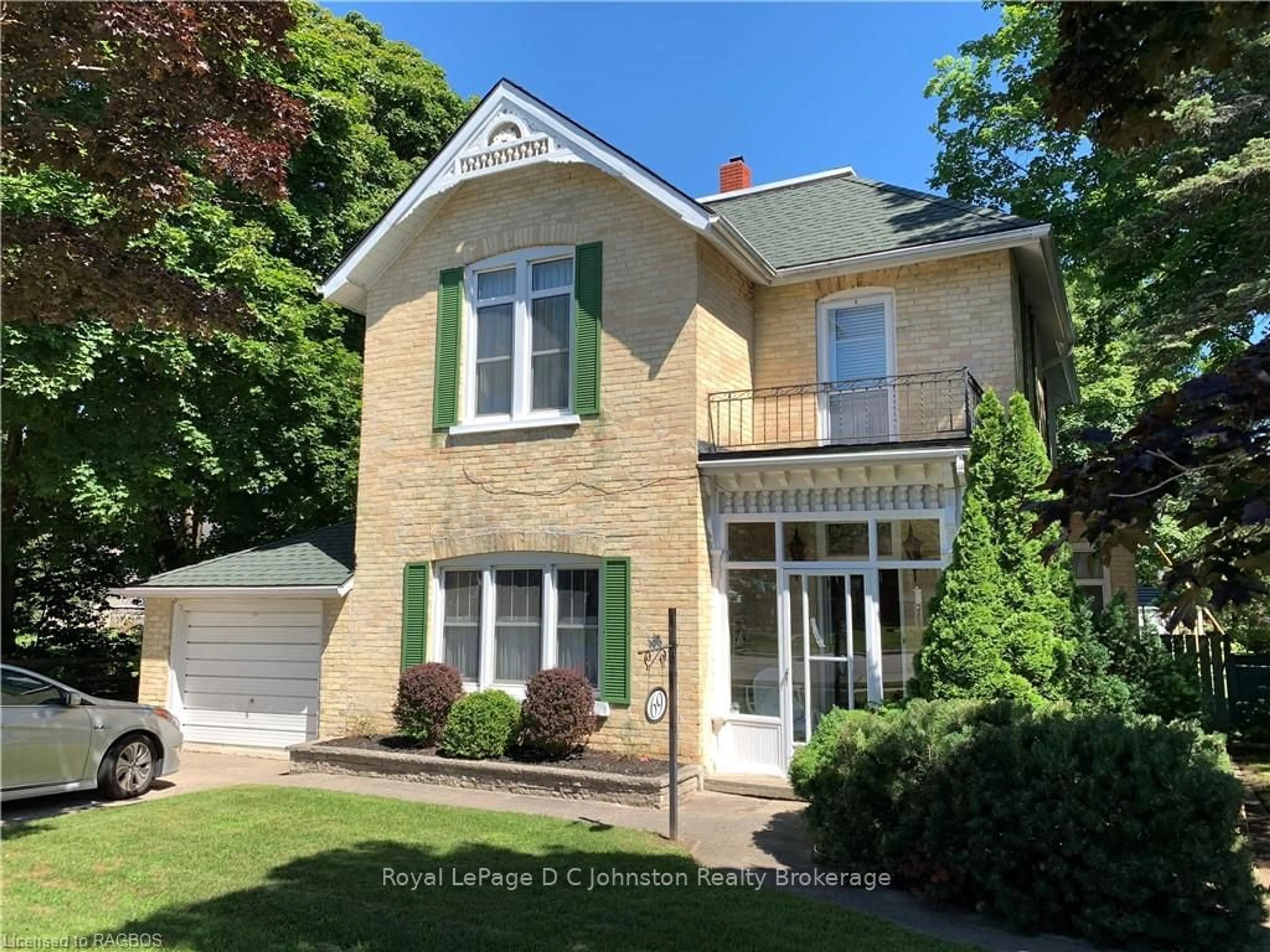 Frontside or backside of a home, cottage for 69 ALBERT St, Saugeen Shores Ontario N0H 2L0