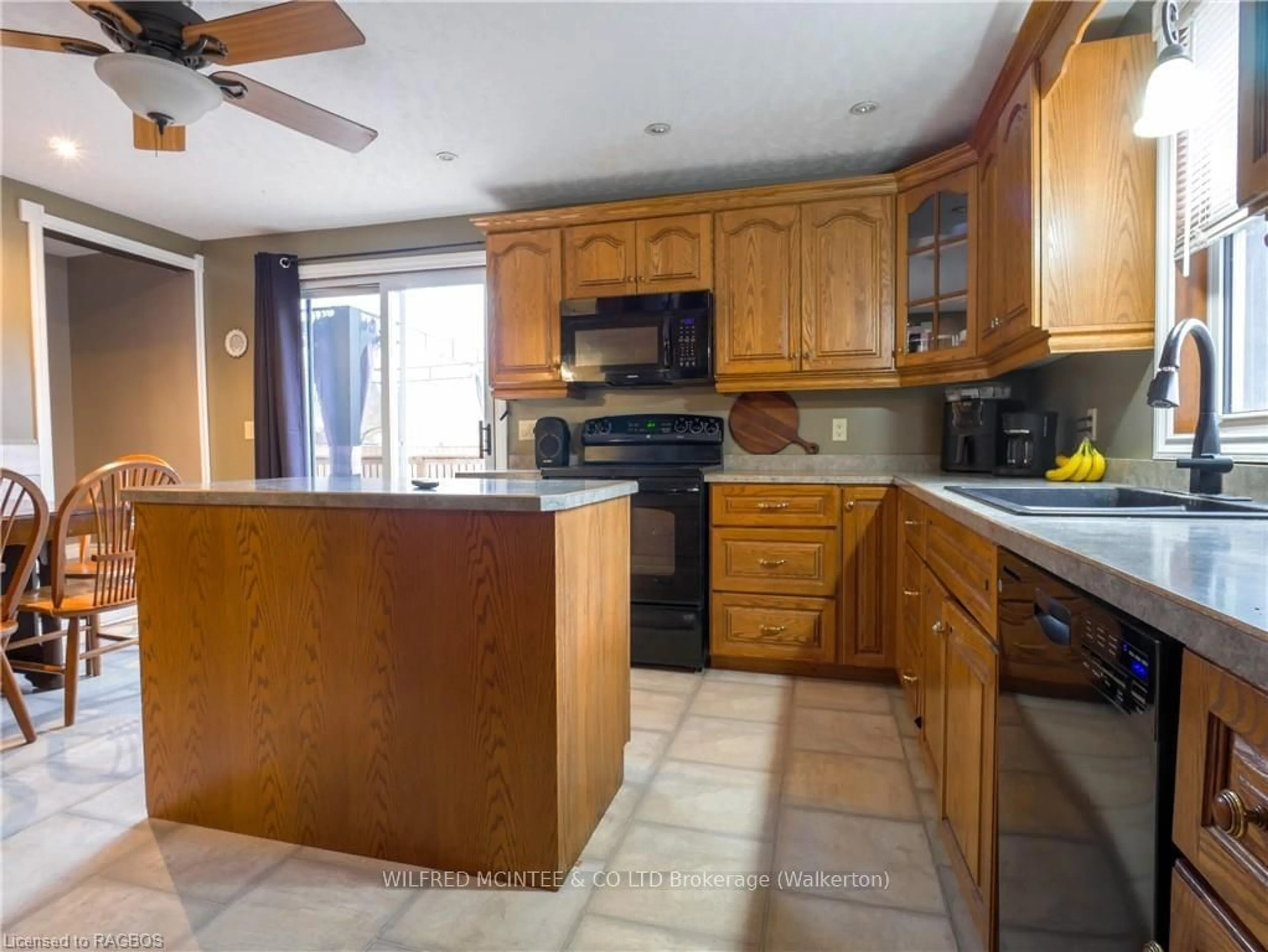 Standard kitchen for 56 MCGIVERN St, Brockton Ontario N0G 2V0