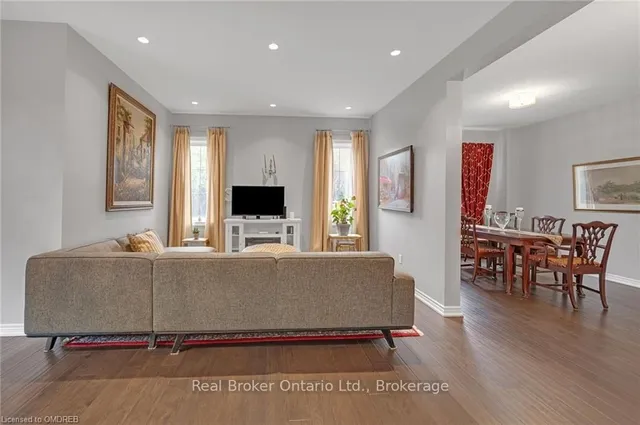 Additional property image - 93 SOUTHSHORE CRESCENT