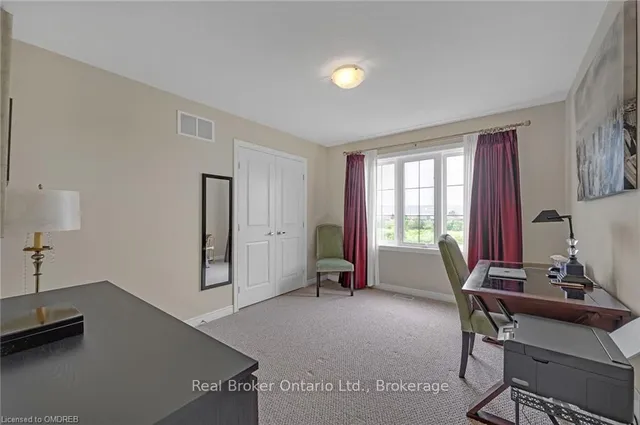 Additional property image - 93 SOUTHSHORE CRESCENT