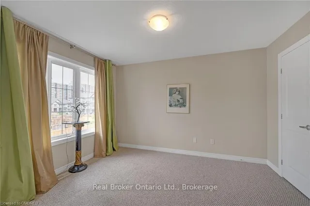 Additional property image - 93 SOUTHSHORE CRESCENT