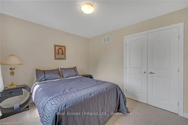 Additional property image - 93 SOUTHSHORE CRESCENT