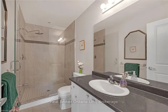 Additional property image - 93 SOUTHSHORE CRESCENT