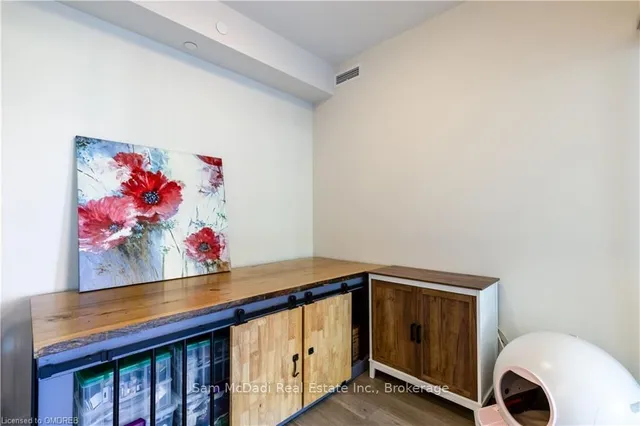 Additional property image - 212 KING WILLIAM St Unit 417