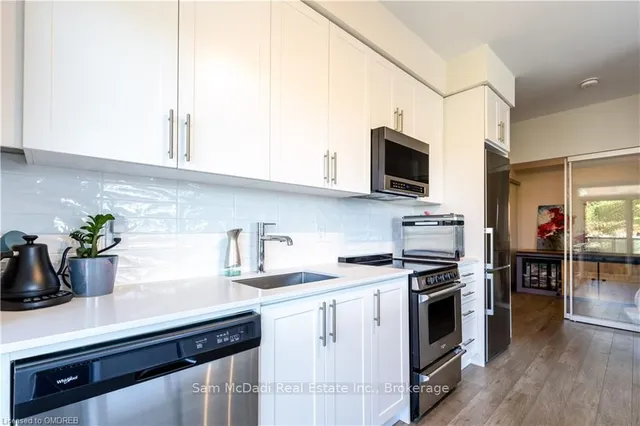 Additional property image - 212 KING WILLIAM St Unit 417