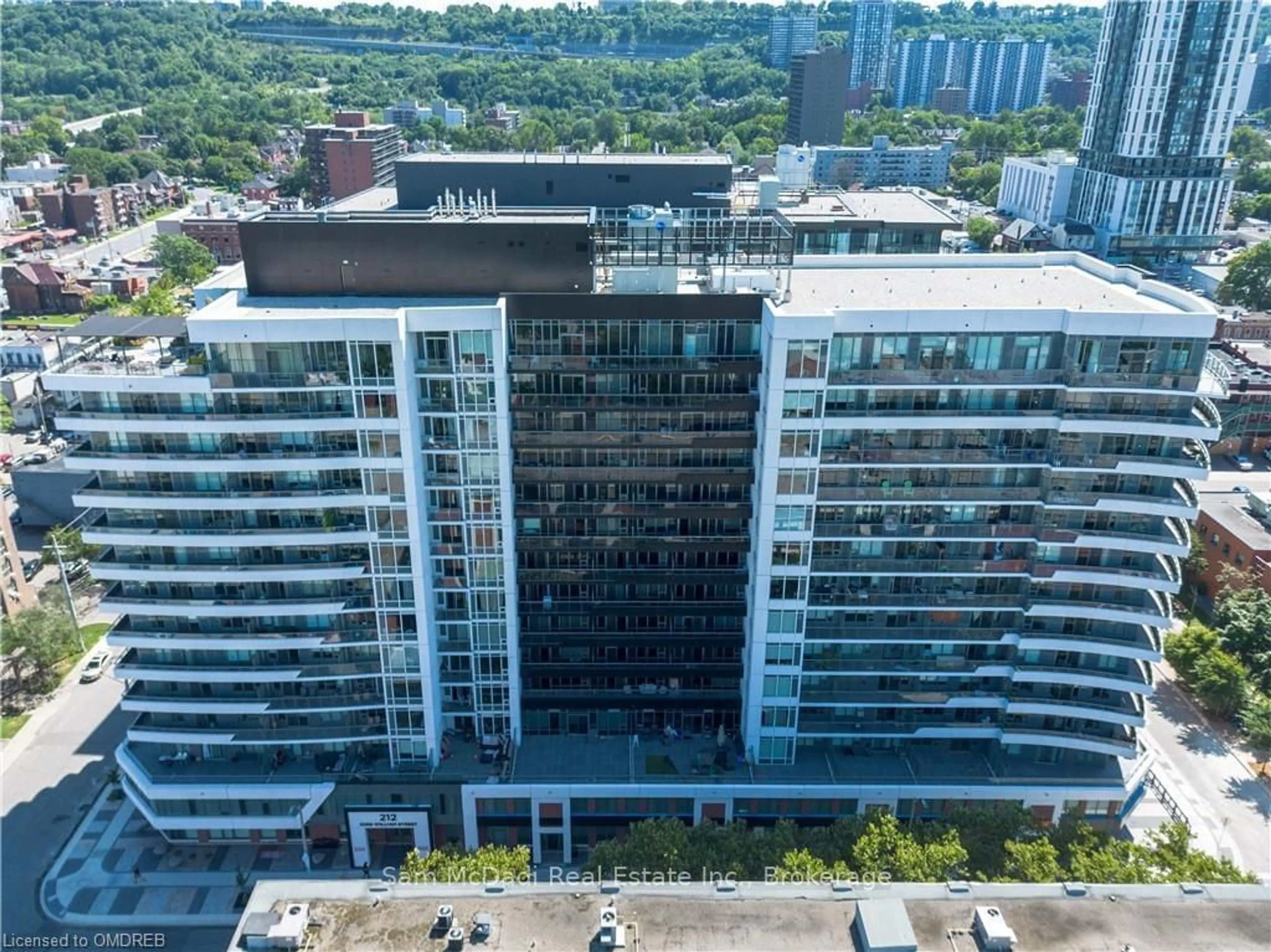 A pic from exterior of the house or condo, the view of city buildings for 212 KING WILLIAM St #417, Hamilton Ontario L8R 0A7