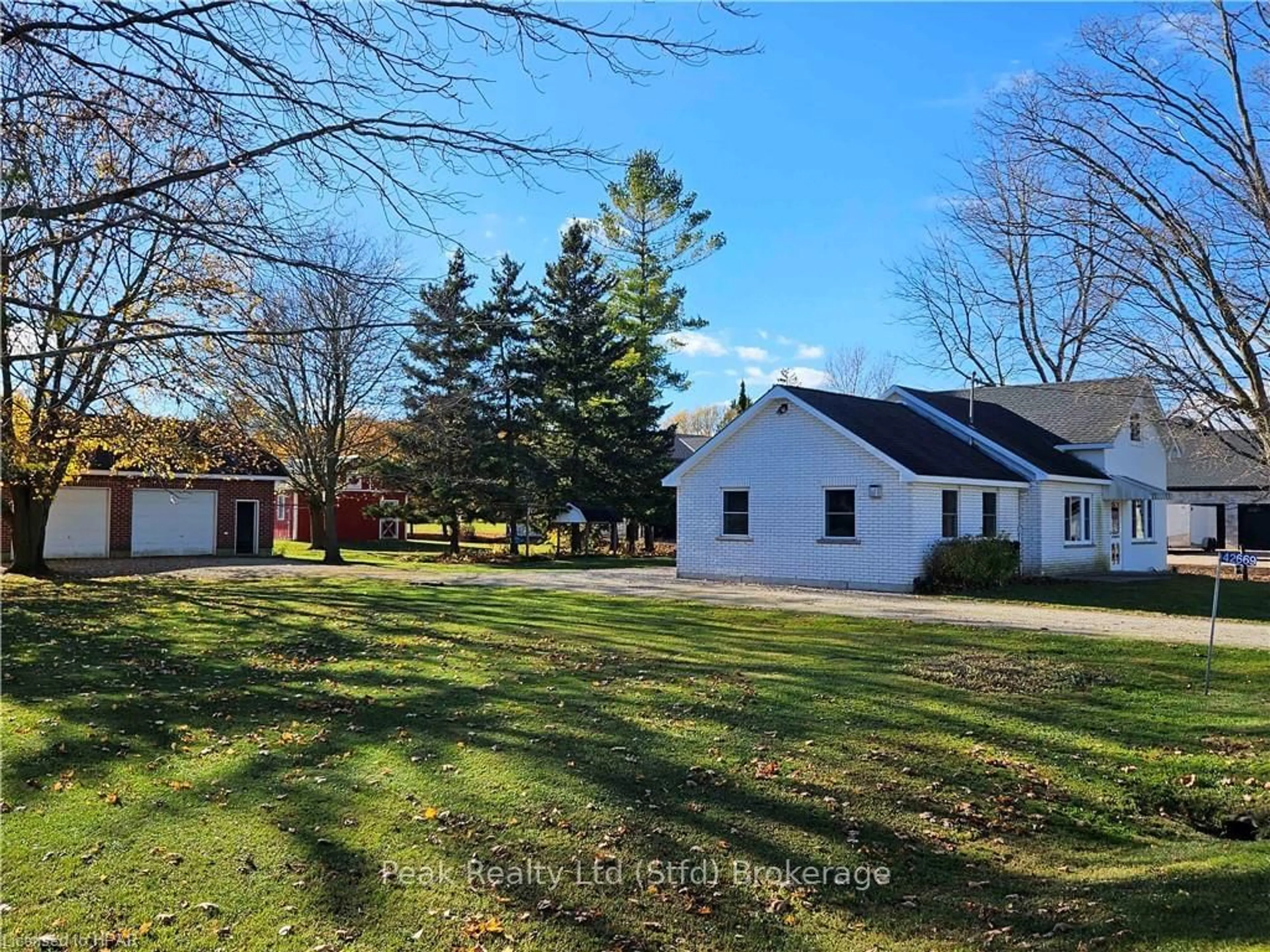 Frontside or backside of a home, cottage for 42669 GRAHAM Rd, Huron East Ontario N0G 1H0