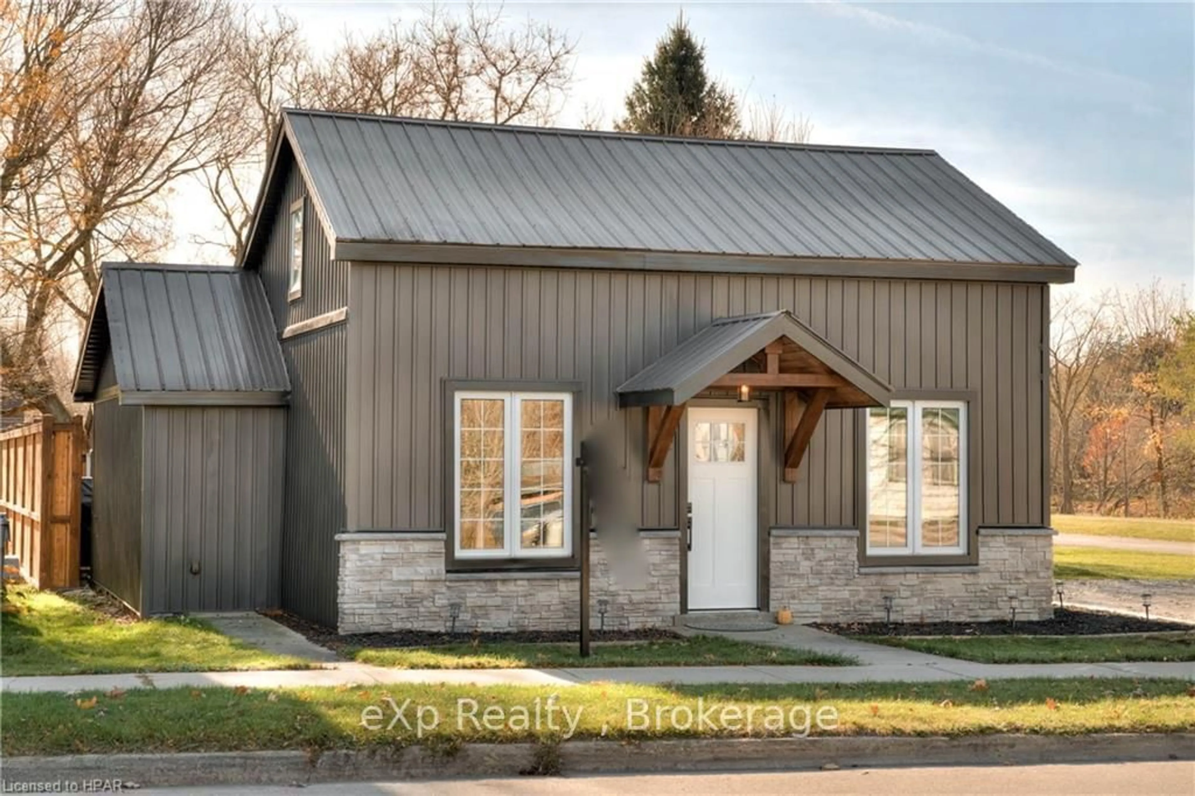 Frontside or backside of a home, cottage for 82 PARK St, St. Marys Ontario N4X 1C5