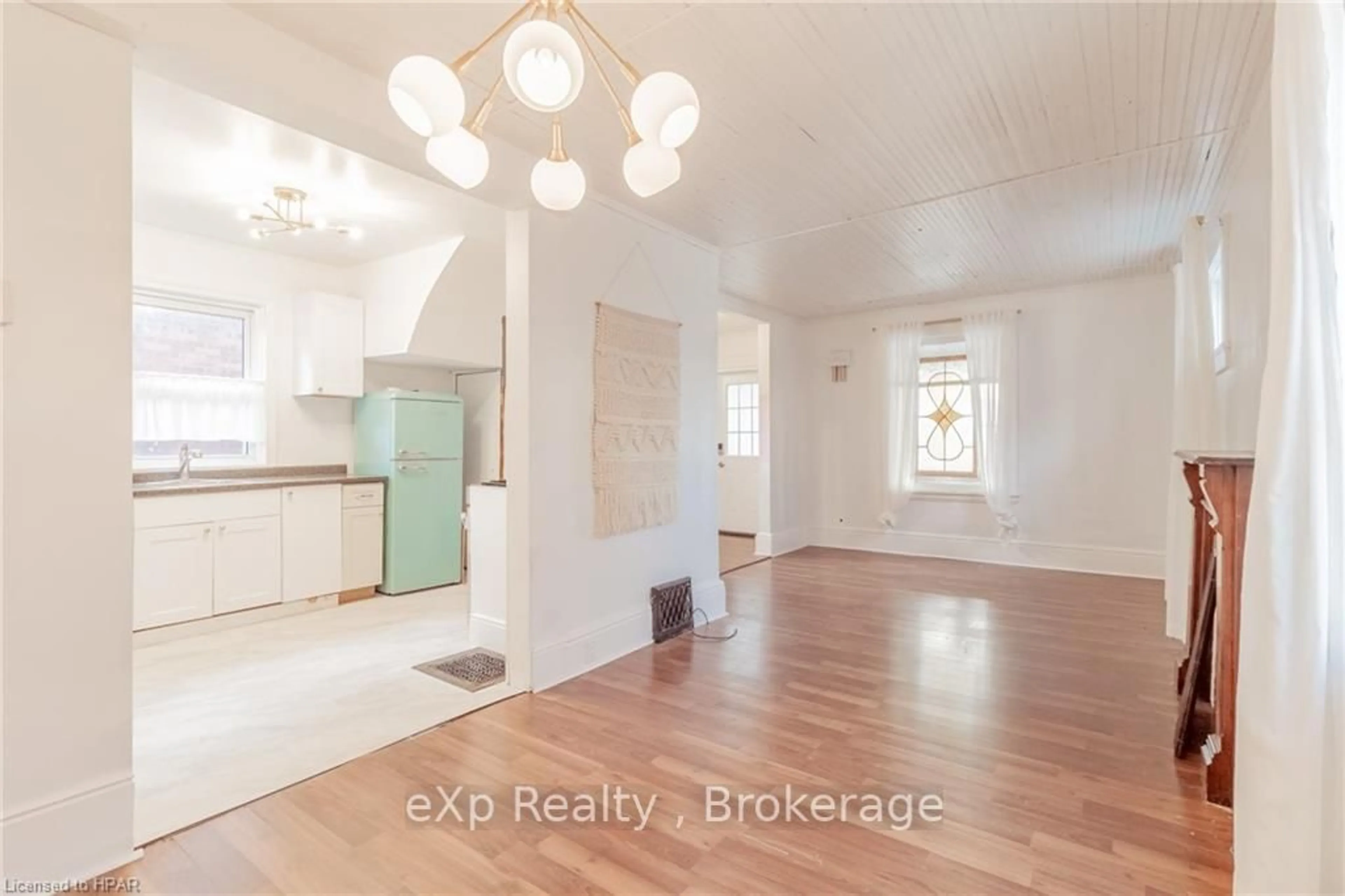 A pic of a room, wood floors for 385 DOURO St, Stratford Ontario N5A 3S8