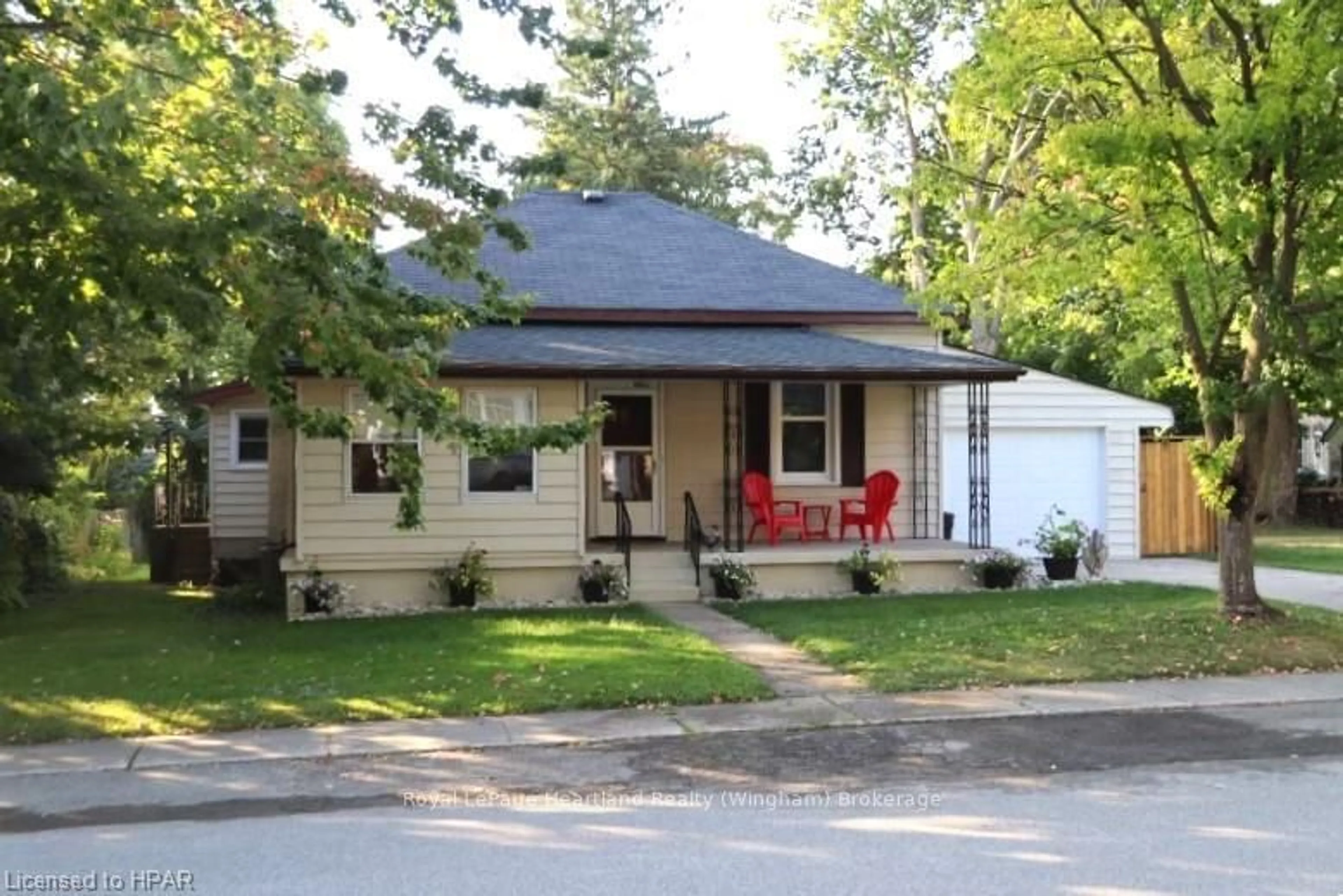 A pic from exterior of the house or condo, cottage for 218 SHUTER St, North Huron Ontario N0G 2W0