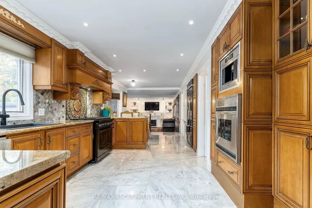Additional property image - 28 STONEGATE Dr
