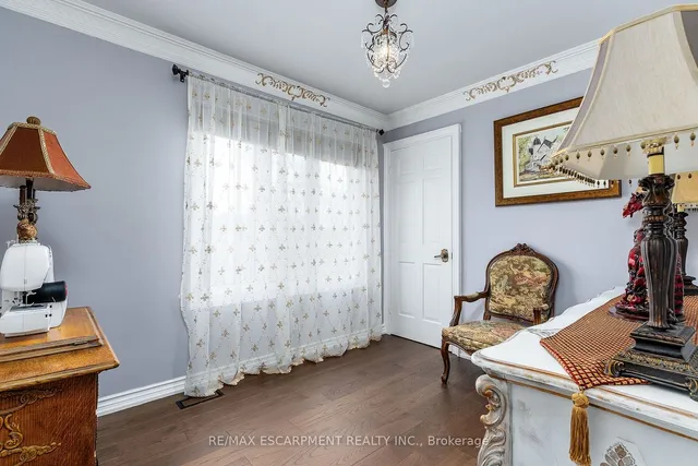Additional property image - 28 STONEGATE Dr