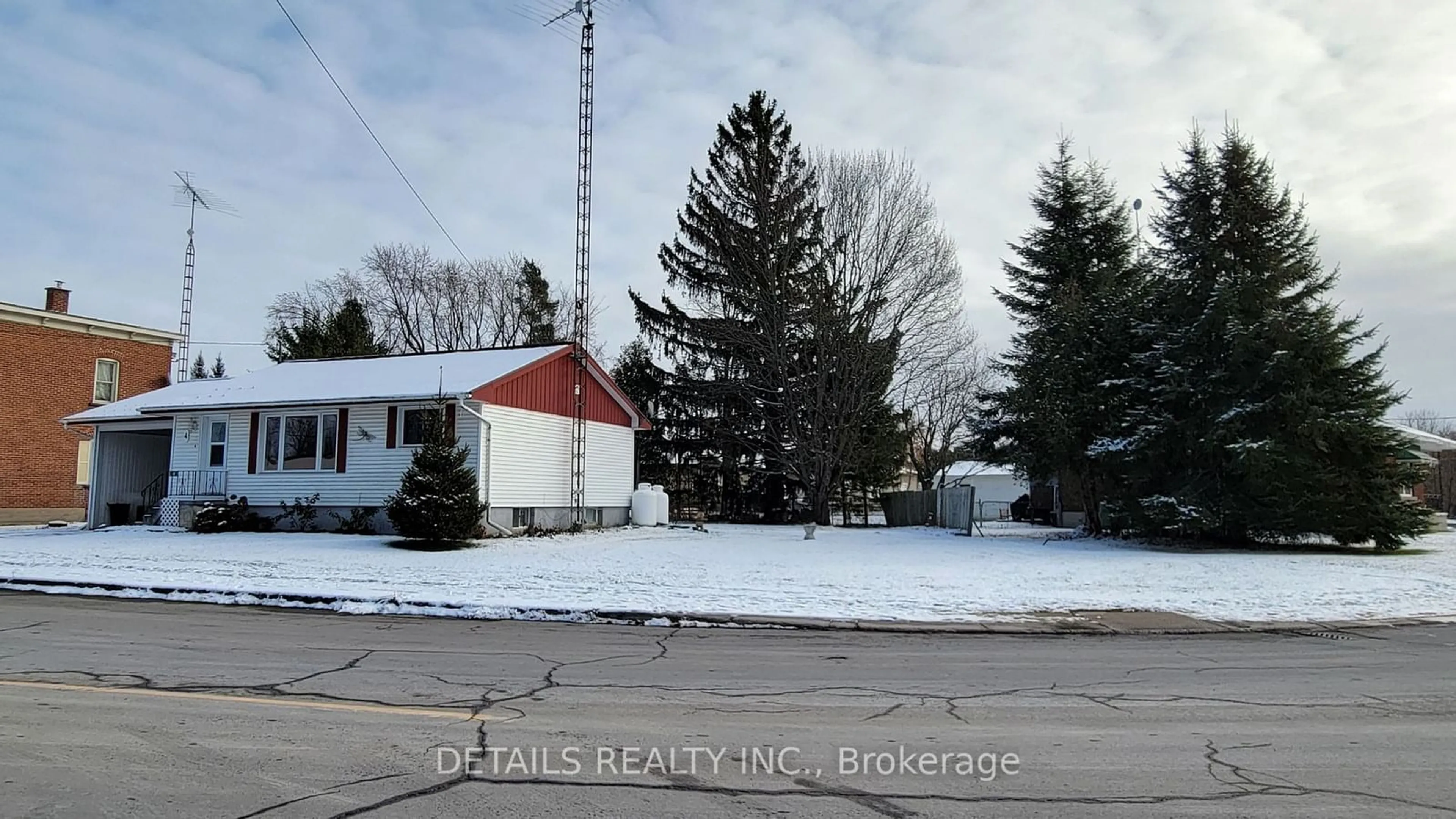 Frontside or backside of a home, the street view for 4 Labrosse St, North Stormont Ontario K0C 1W0