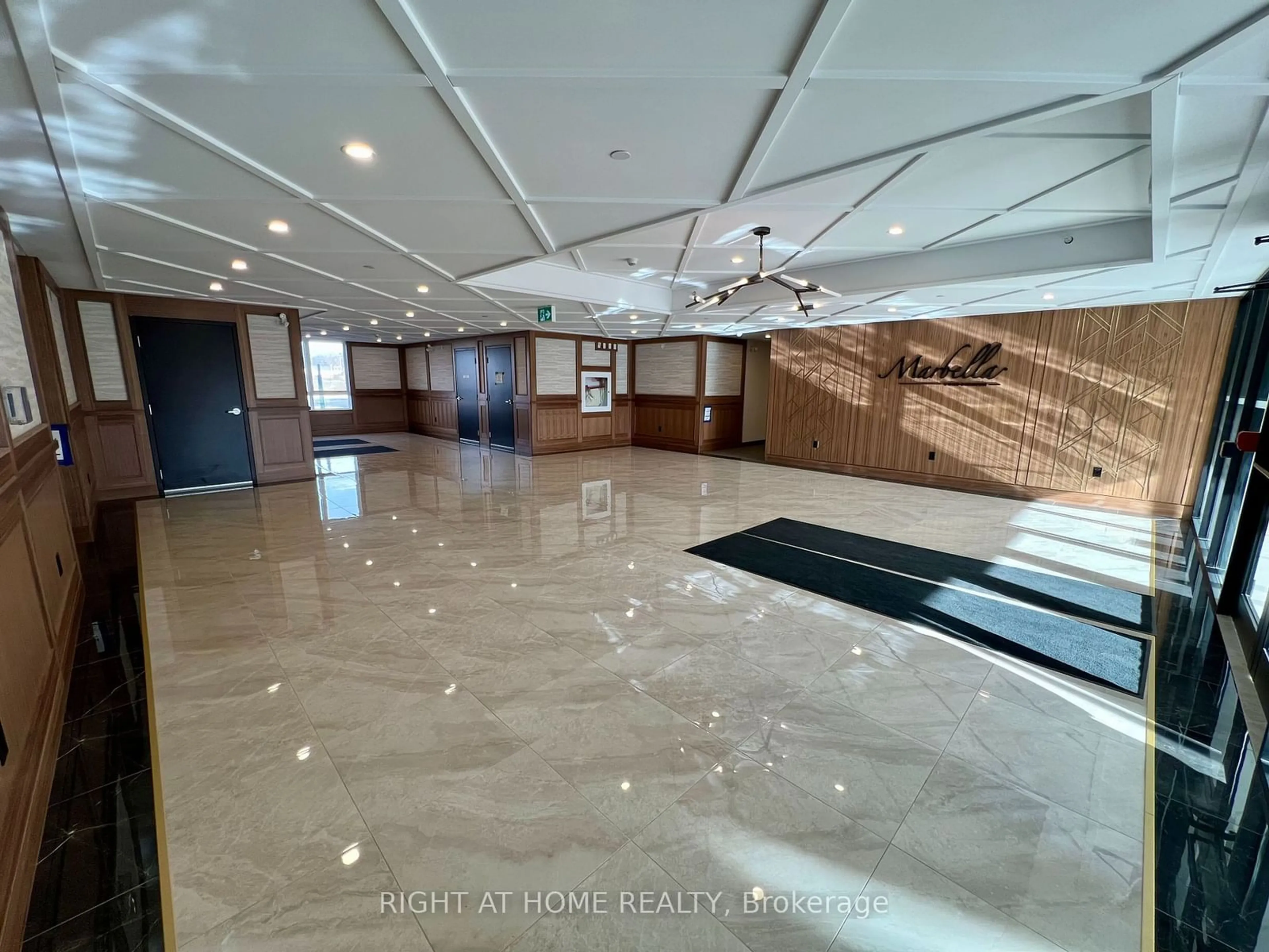 Indoor lobby, cement floor for 7549A Kalar Rd #211, Niagara Falls Ontario L2H 2Y6