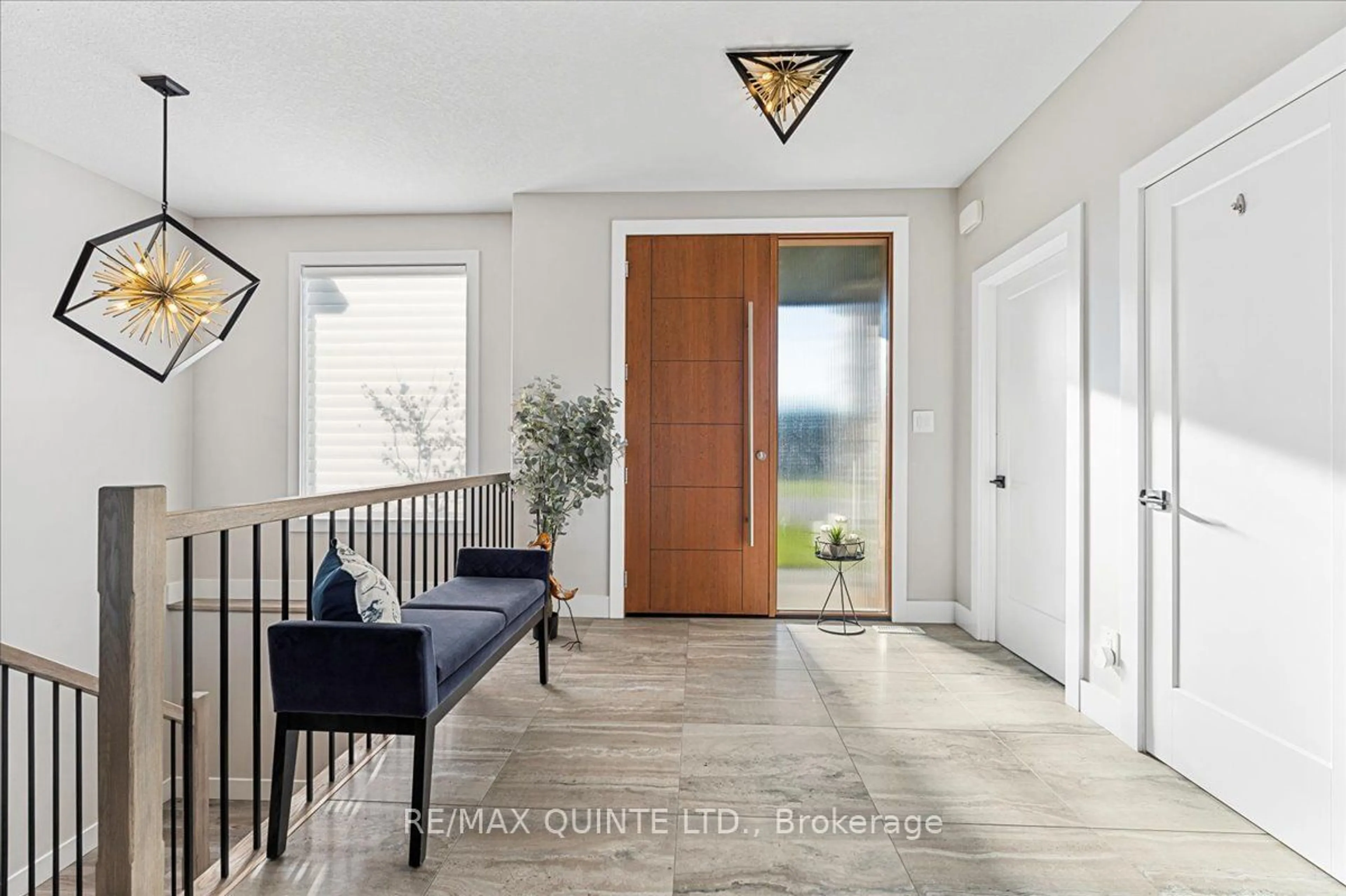 Indoor entryway, wood floors for 656 County Road 28, Prince Edward County Ontario K8N 0G2