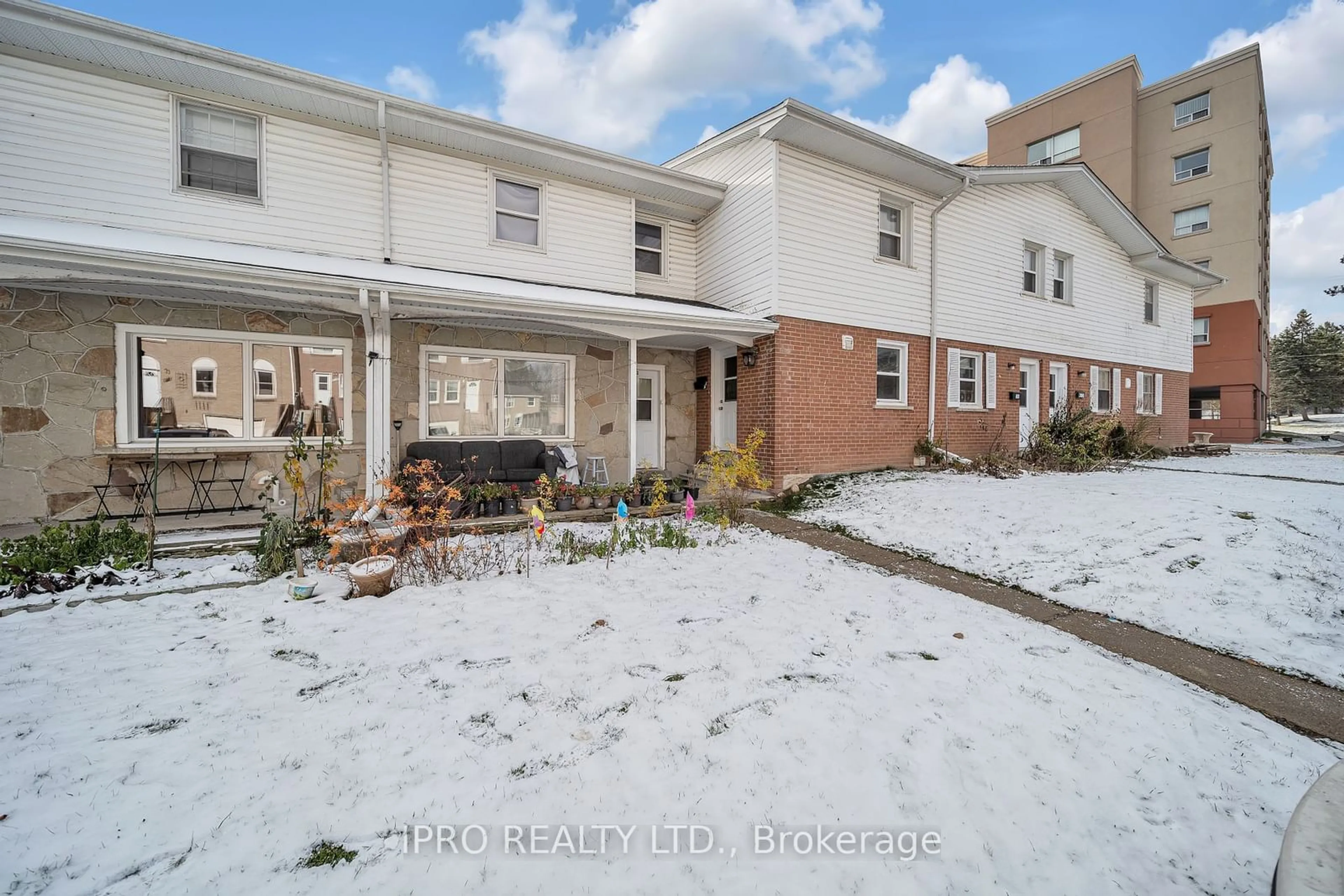 A pic from exterior of the house or condo, the street view for 312 Westcourt Pl, Waterloo Ontario N2L 2R7