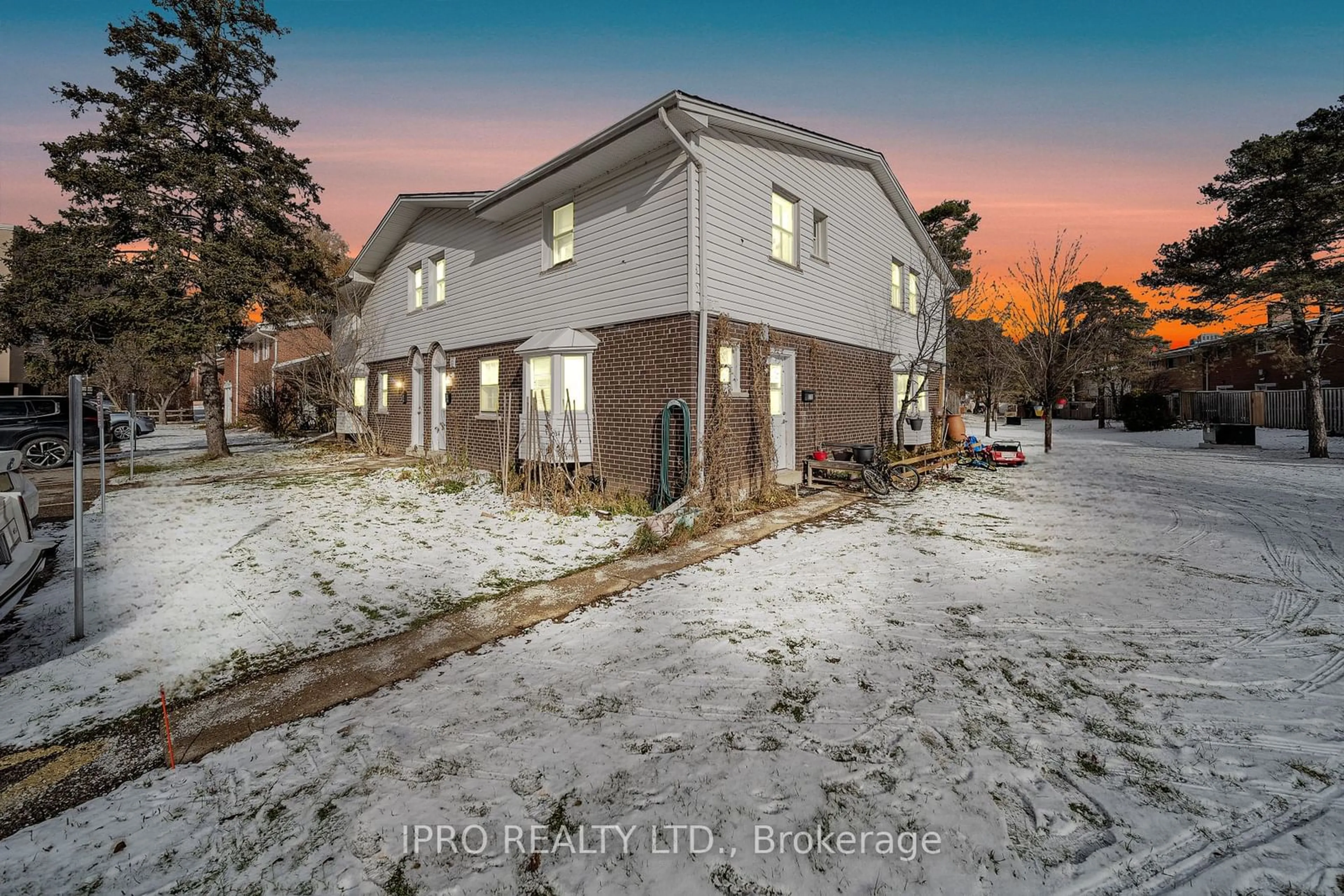 A pic from exterior of the house or condo, the fenced backyard for 272 Westcourt Pl, Waterloo Ontario N2L 2R7