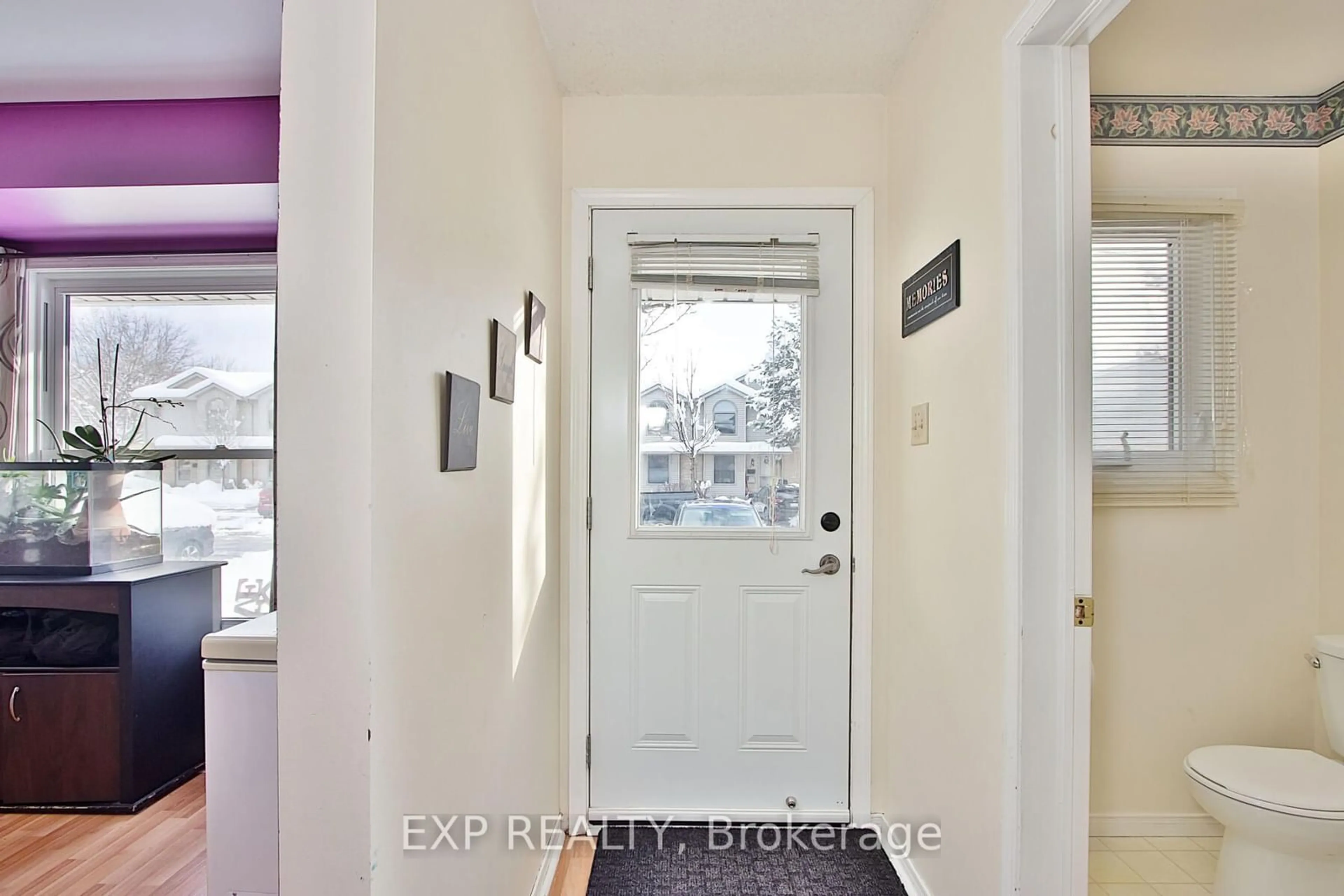 Indoor entryway, not visible floor for 141 Condor Crt #9, London Ontario N5W 6A1