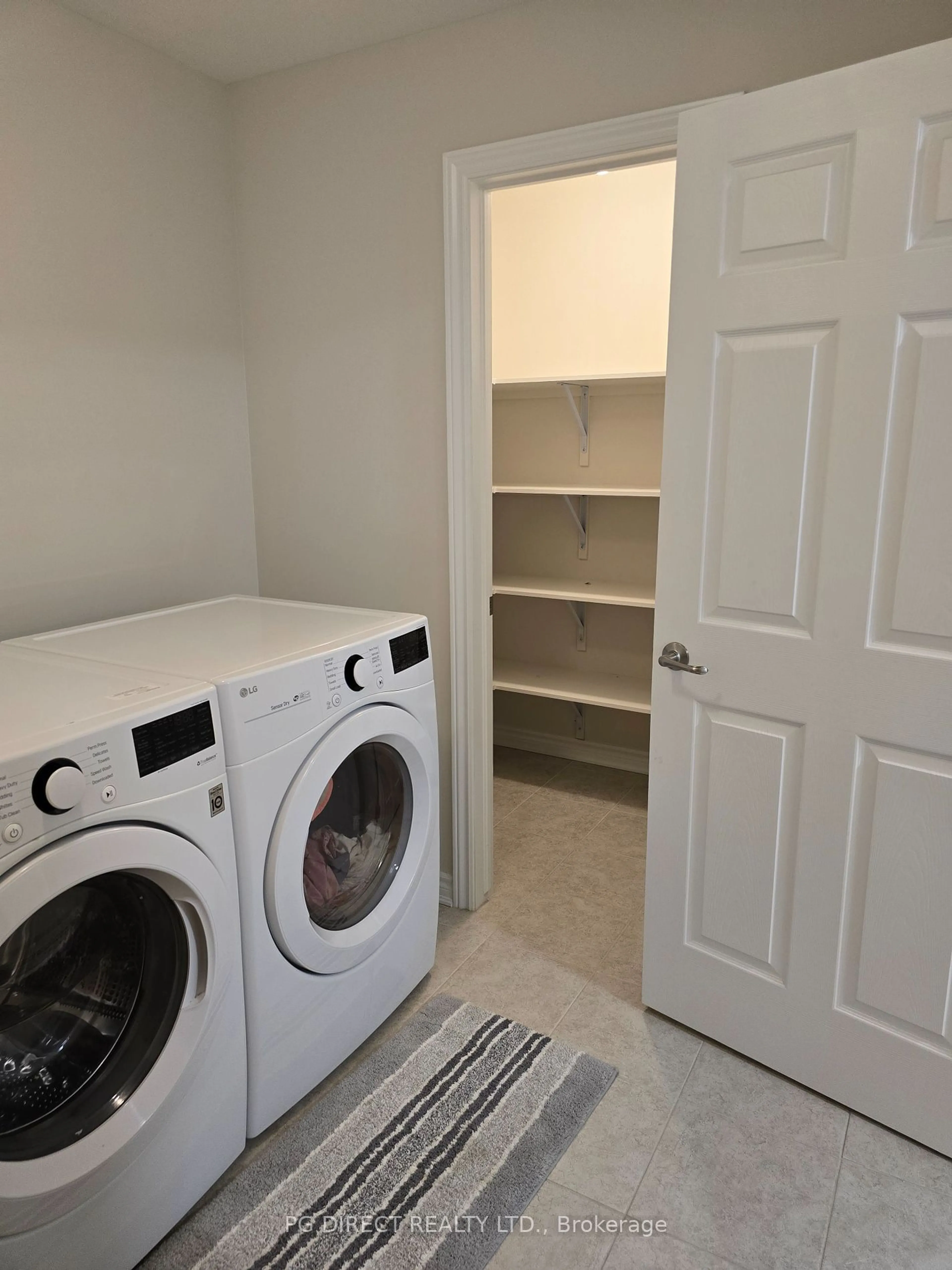 Laundry room for 505 Honeylocust Ave, Stittsville - Munster - Richmond Ontario K2S 1B9