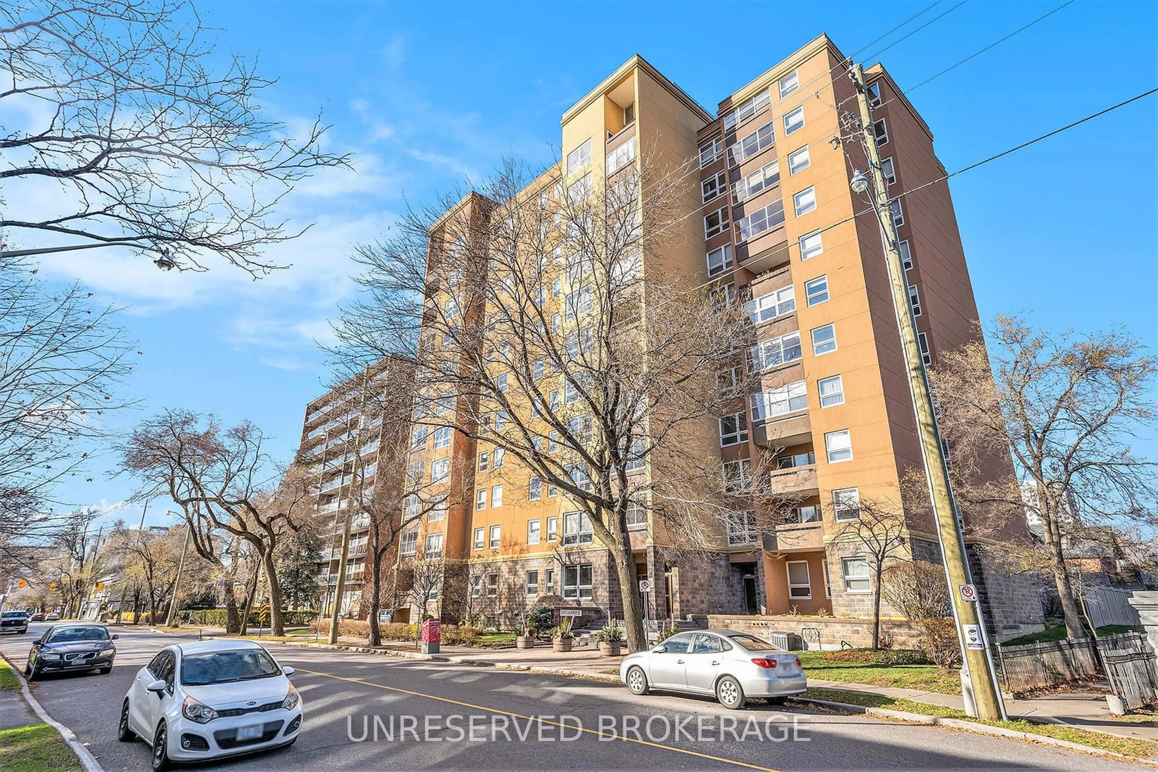 A pic from exterior of the house or condo, the front or back of building for 373 Laurier Ave #404, Lower Town - Sandy Hill Ontario K1N 8X6