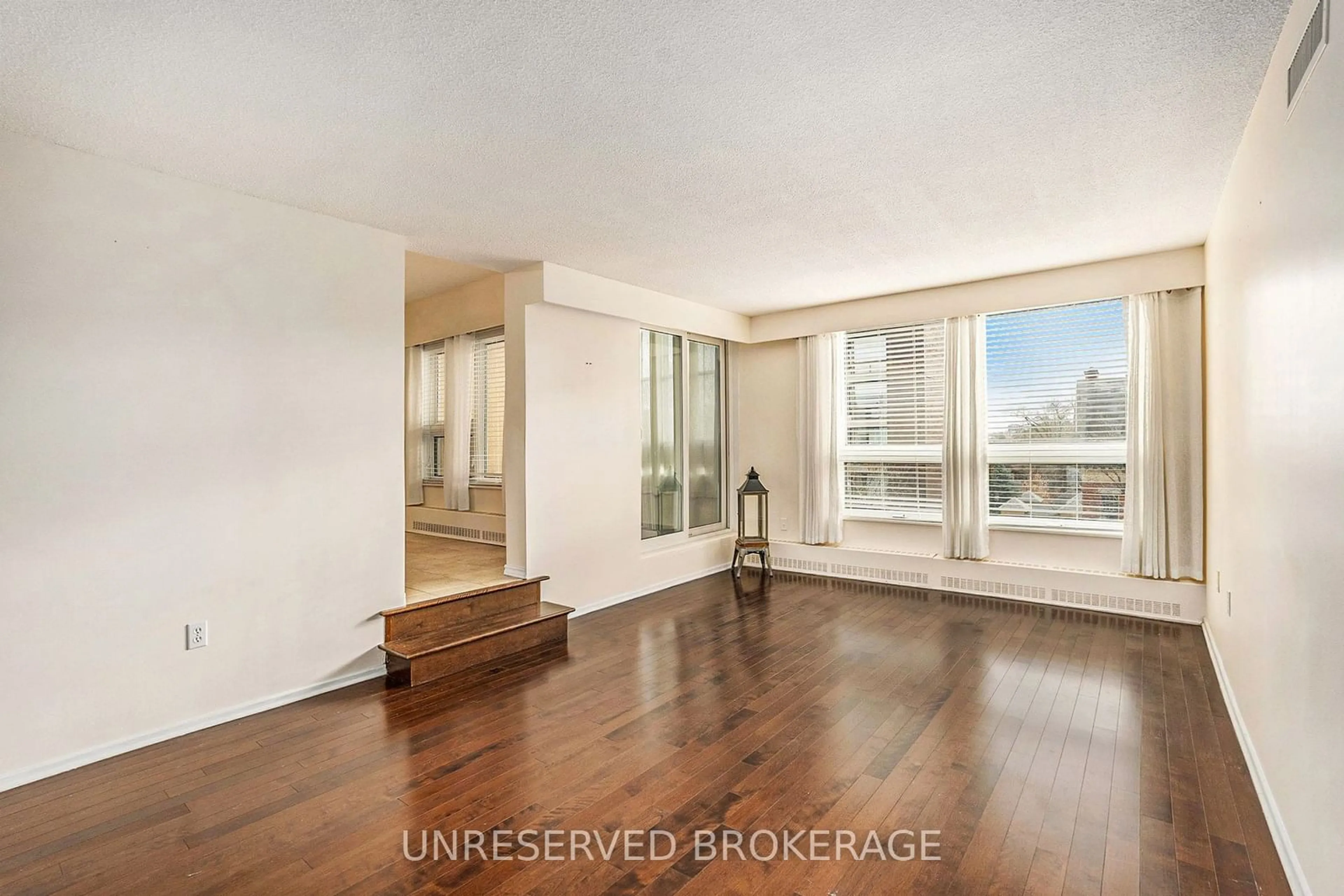 Unknown indoor space, wood floors for 373 Laurier Ave #404, Lower Town - Sandy Hill Ontario K1N 8X6