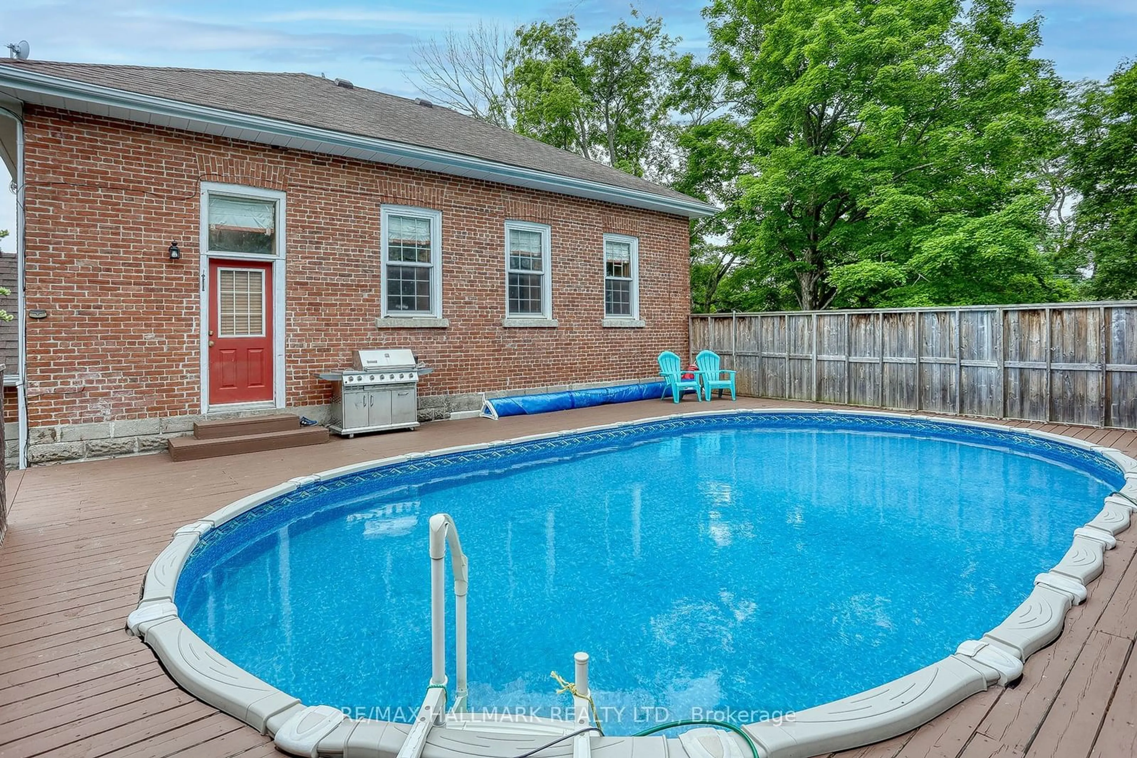 Indoor or outdoor pool for 157 Norway St, Cramahe Ontario K0K 1M0