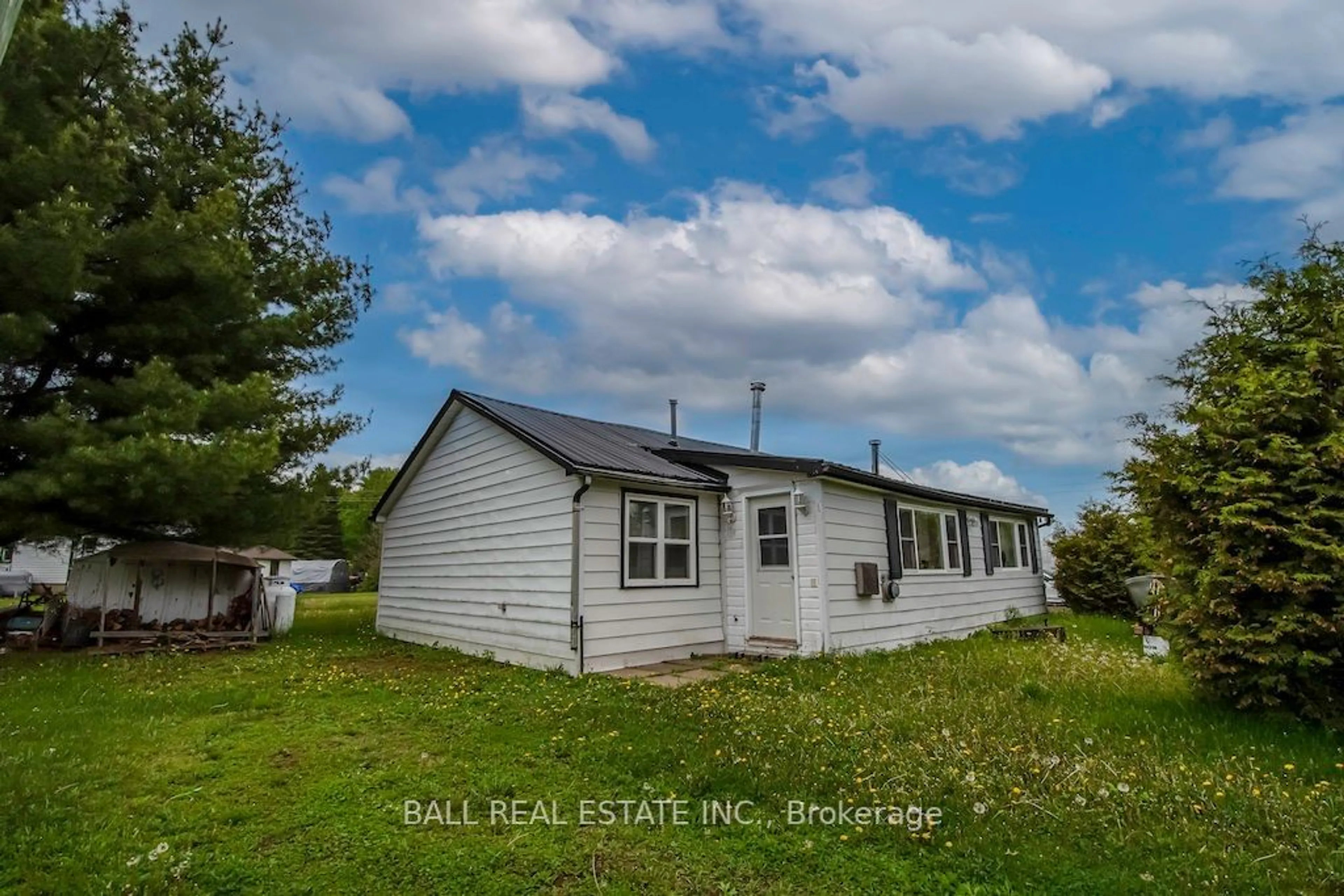 Frontside or backside of a home, cottage for 24 Paudash Lake Rd, Bancroft Ontario K0L 1C0