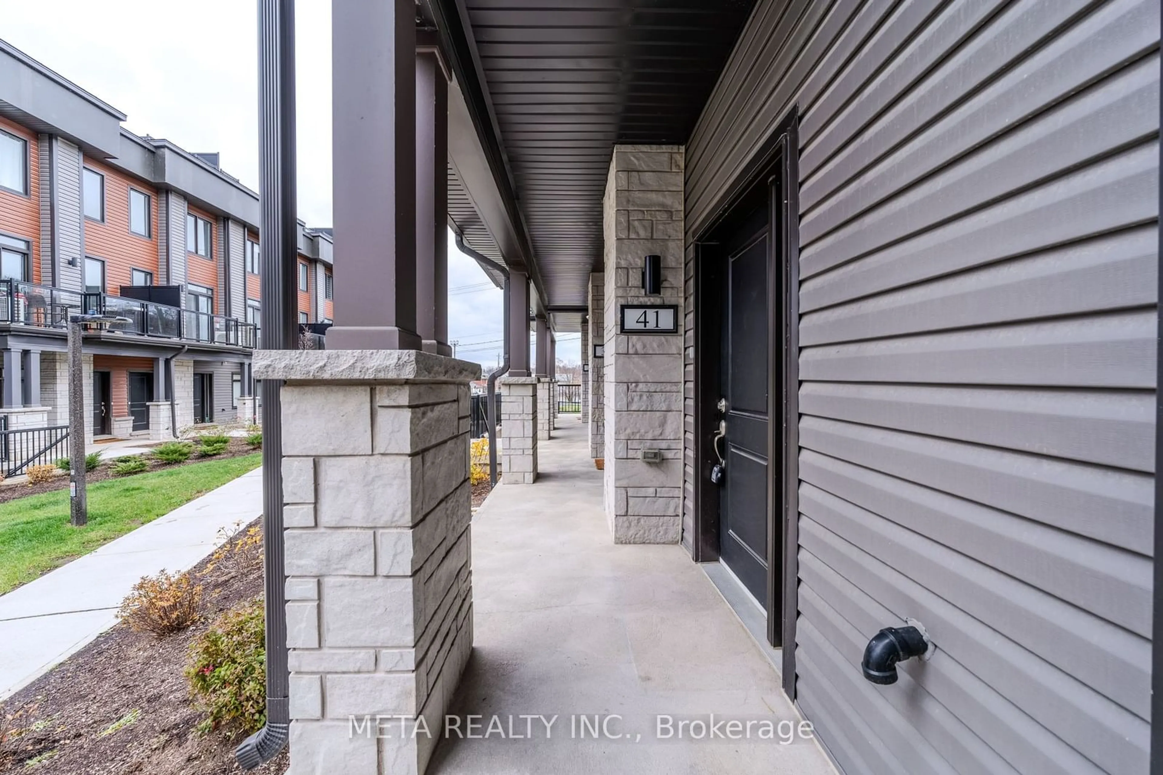 Indoor entryway, cement floor for 2 Willow St #41, Brant Ontario N3L 2K6