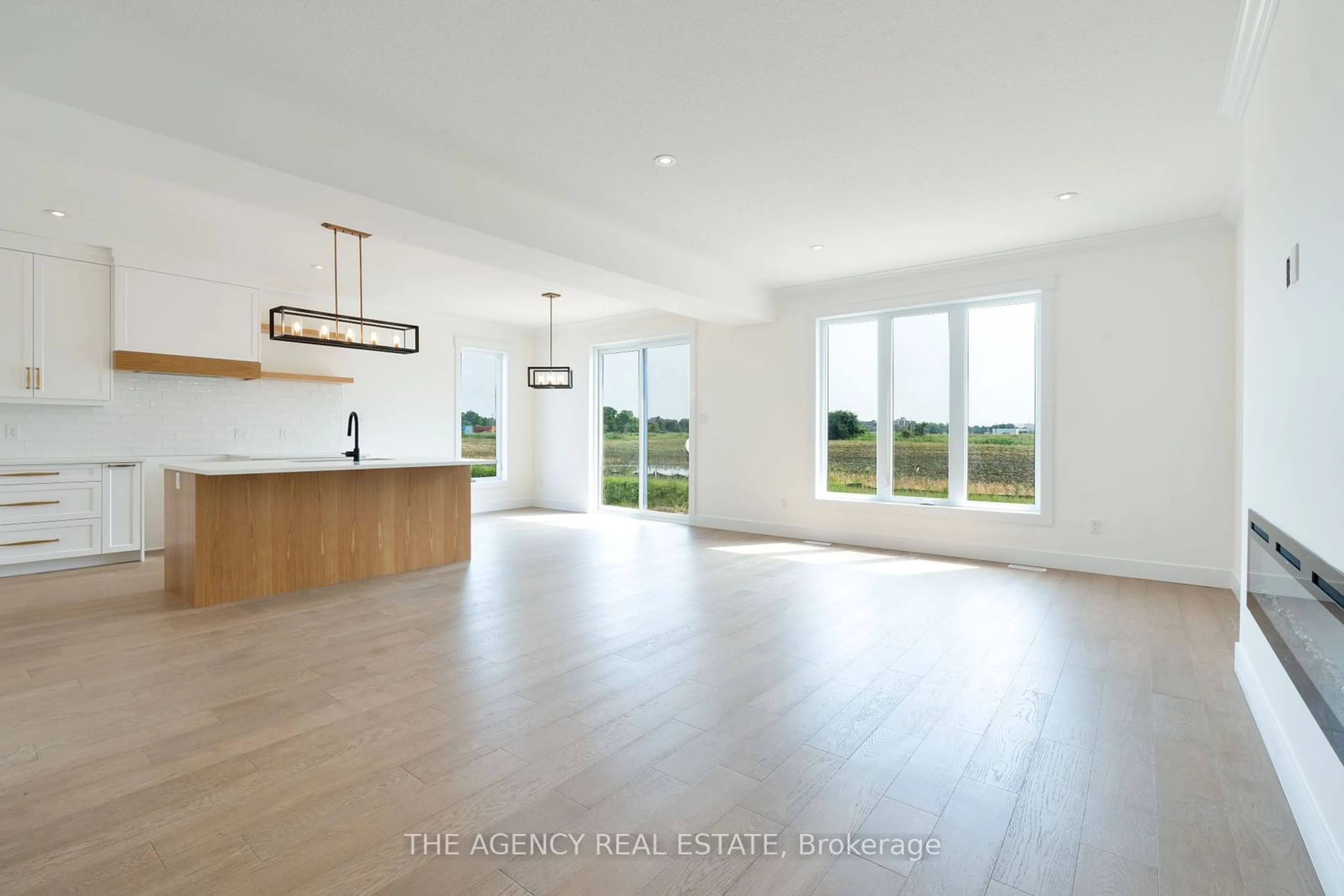 A pic of a room, wood floors for 3152 Regiment Rd, London Ontario N6P 0H2