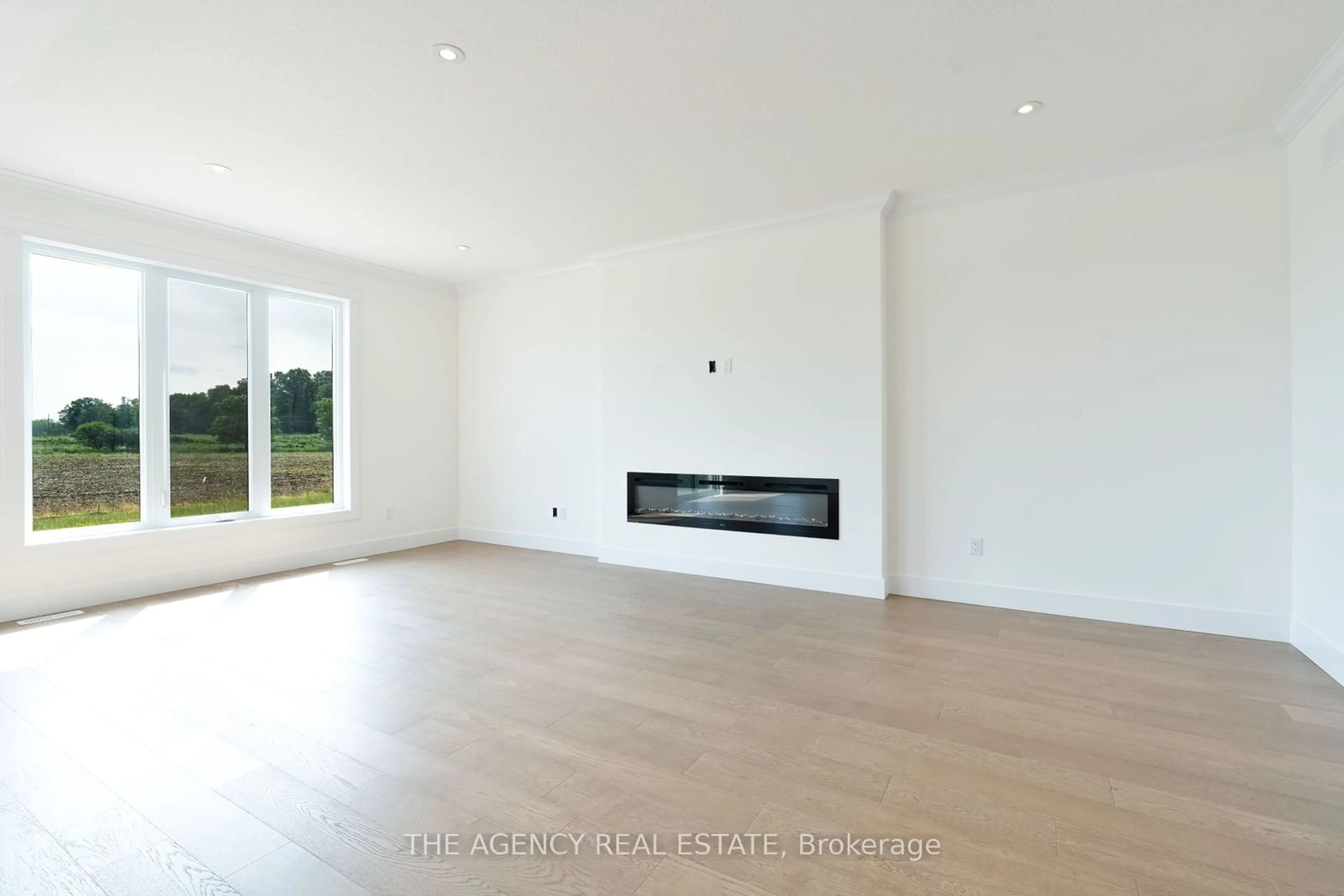 Living room, wood floors for 3152 Regiment Rd, London Ontario N6P 0H2