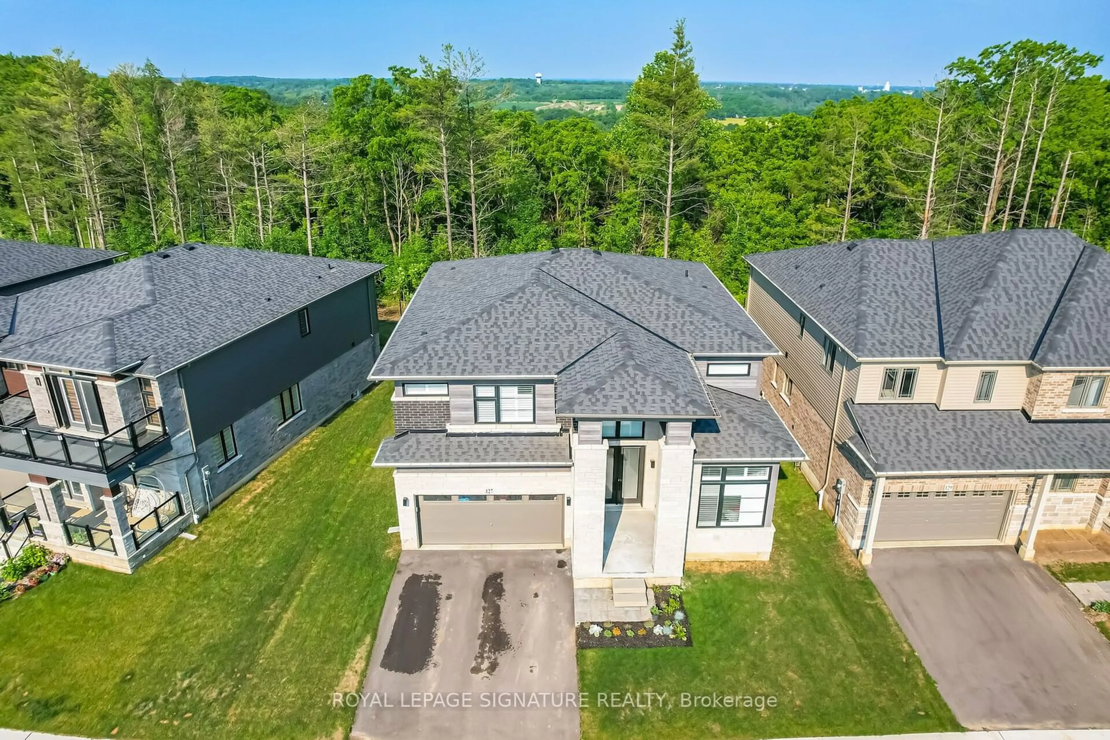 Frontside or backside of a home, cottage for 127 Court Dr, Brant Ontario N3L 0L6