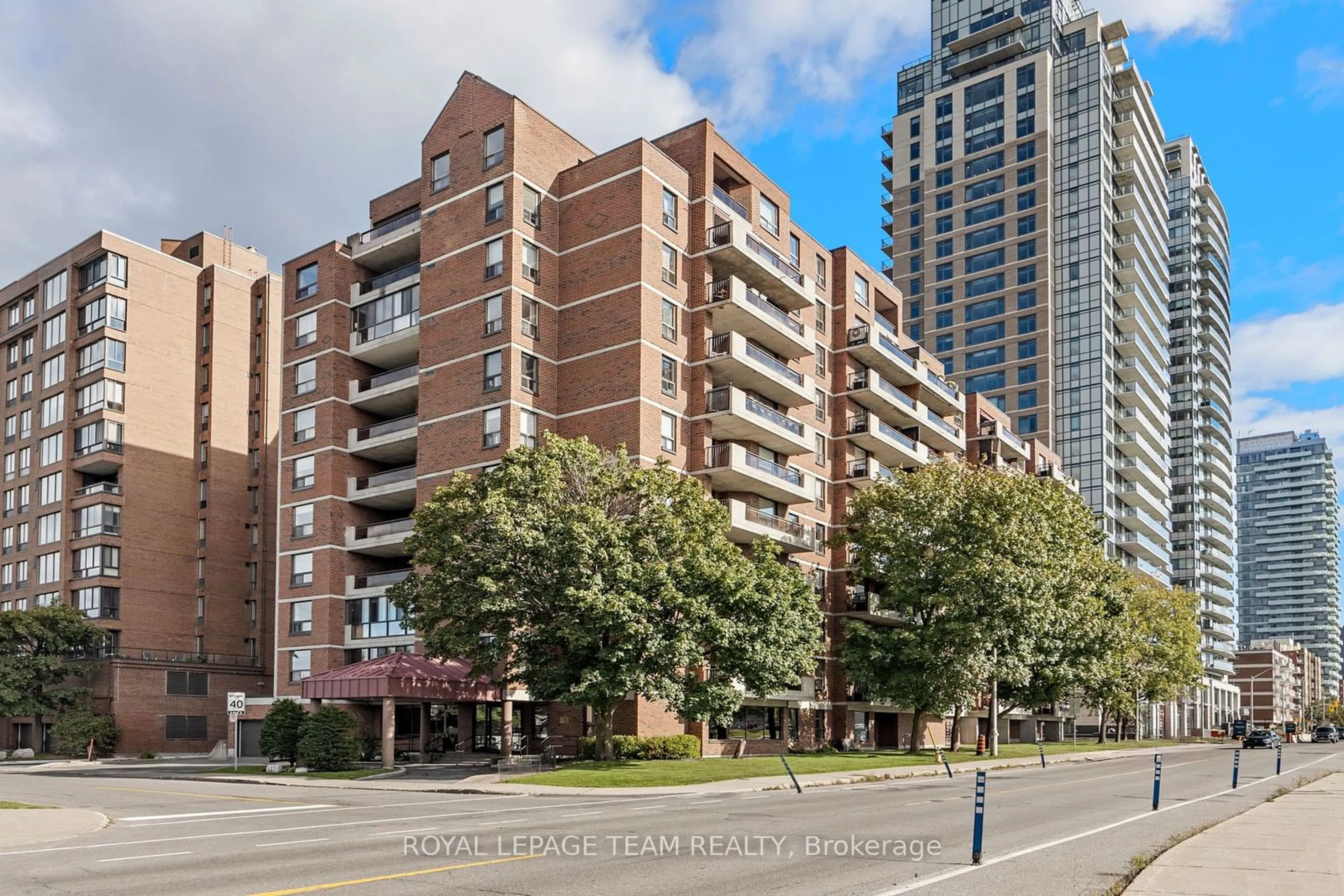 A pic from exterior of the house or condo, the front or back of building for 50 Emmerson Ave #606, West Centre Town Ontario K1Y 4P7