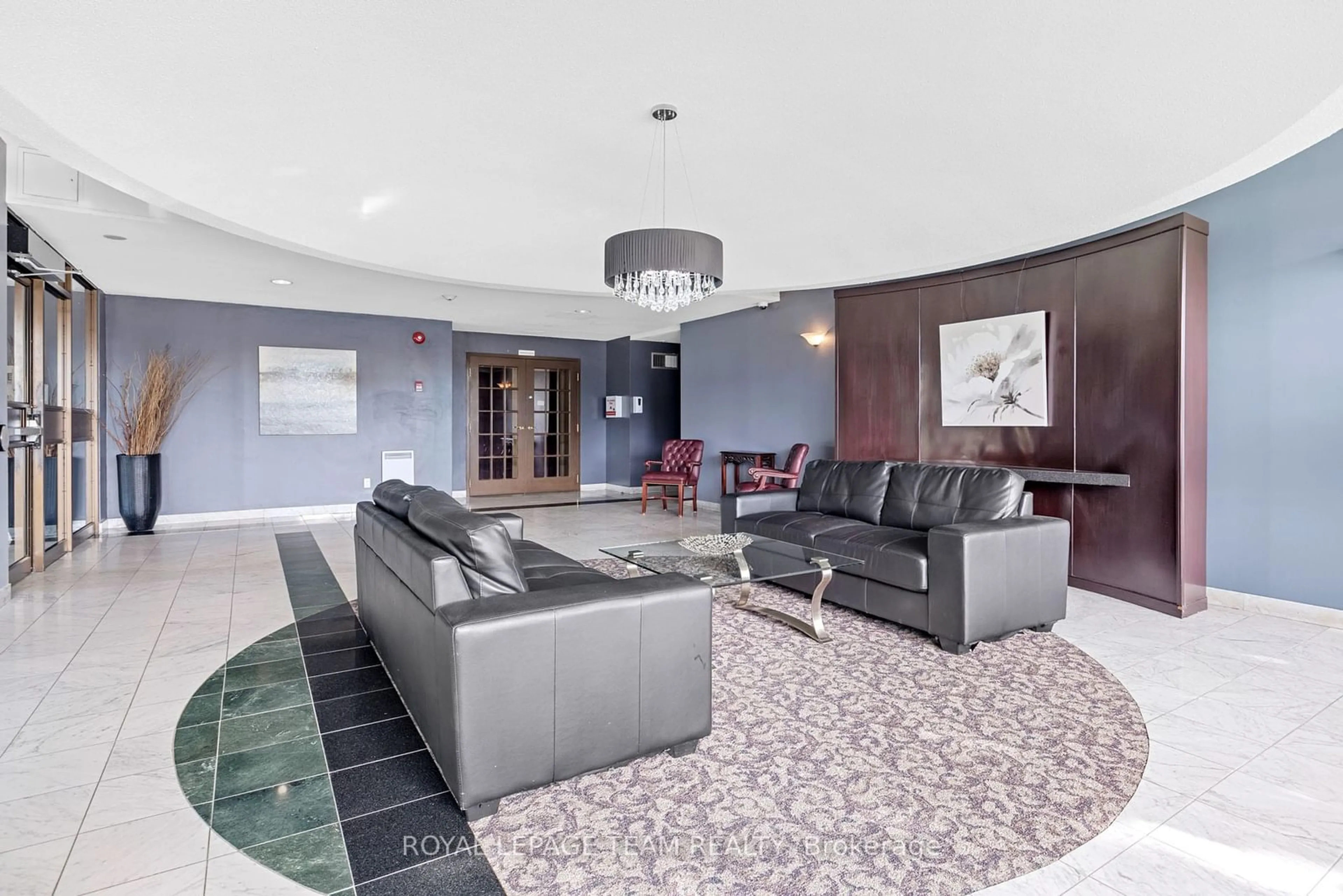 Indoor lobby, carpet floors for 50 Emmerson Ave #606, West Centre Town Ontario K1Y 4P7