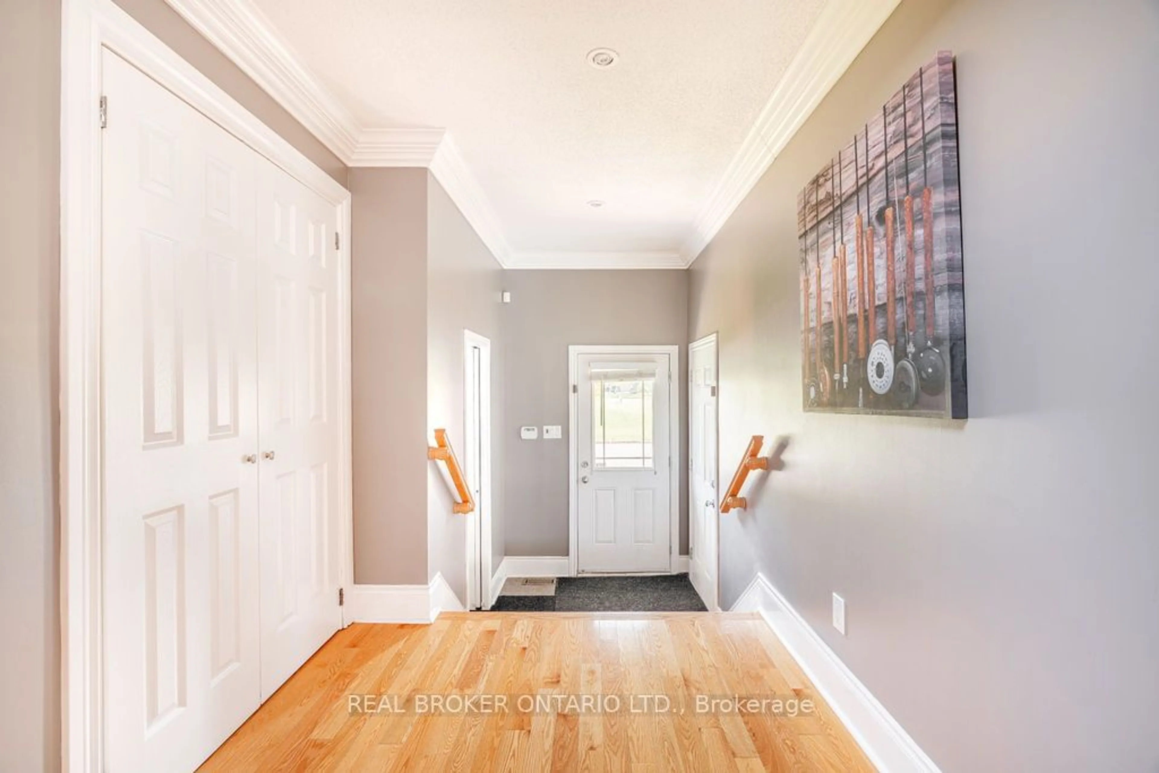 Indoor entryway, wood floors for 429 SPARKMAN Ave, Orleans - Cumberland and Area Ontario K4A 0J1